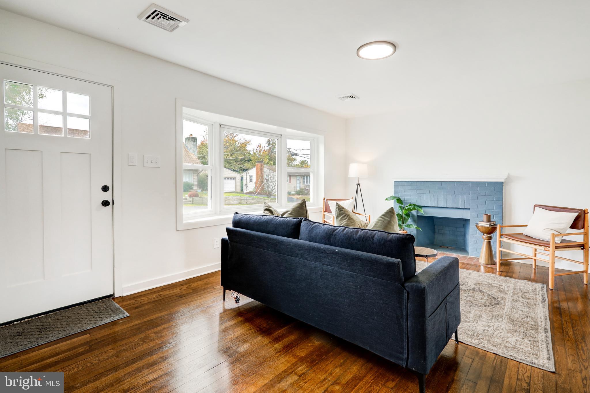 403 LARCHMONT ROAD