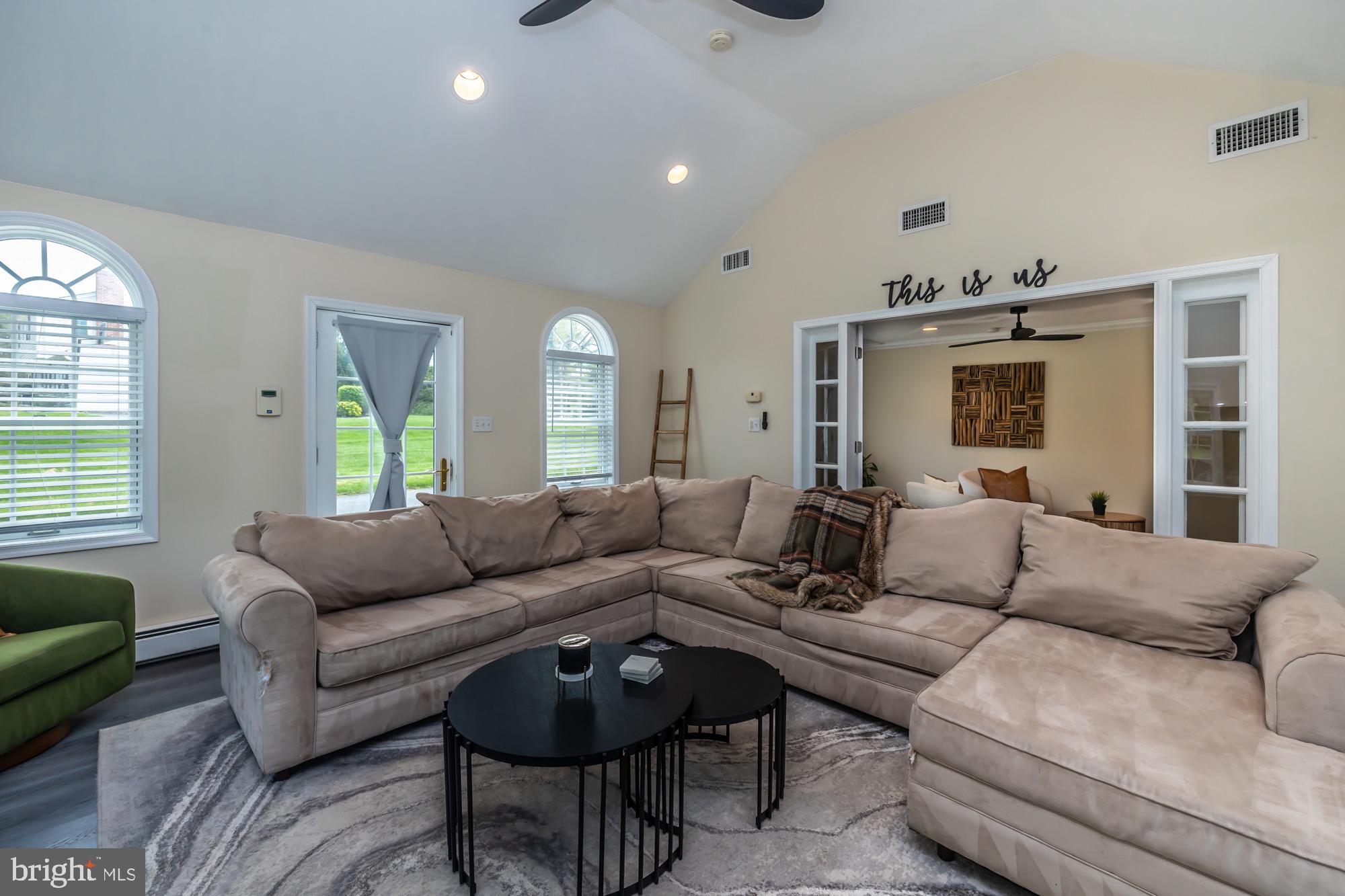 PASTURE VIEW FARM - Residential