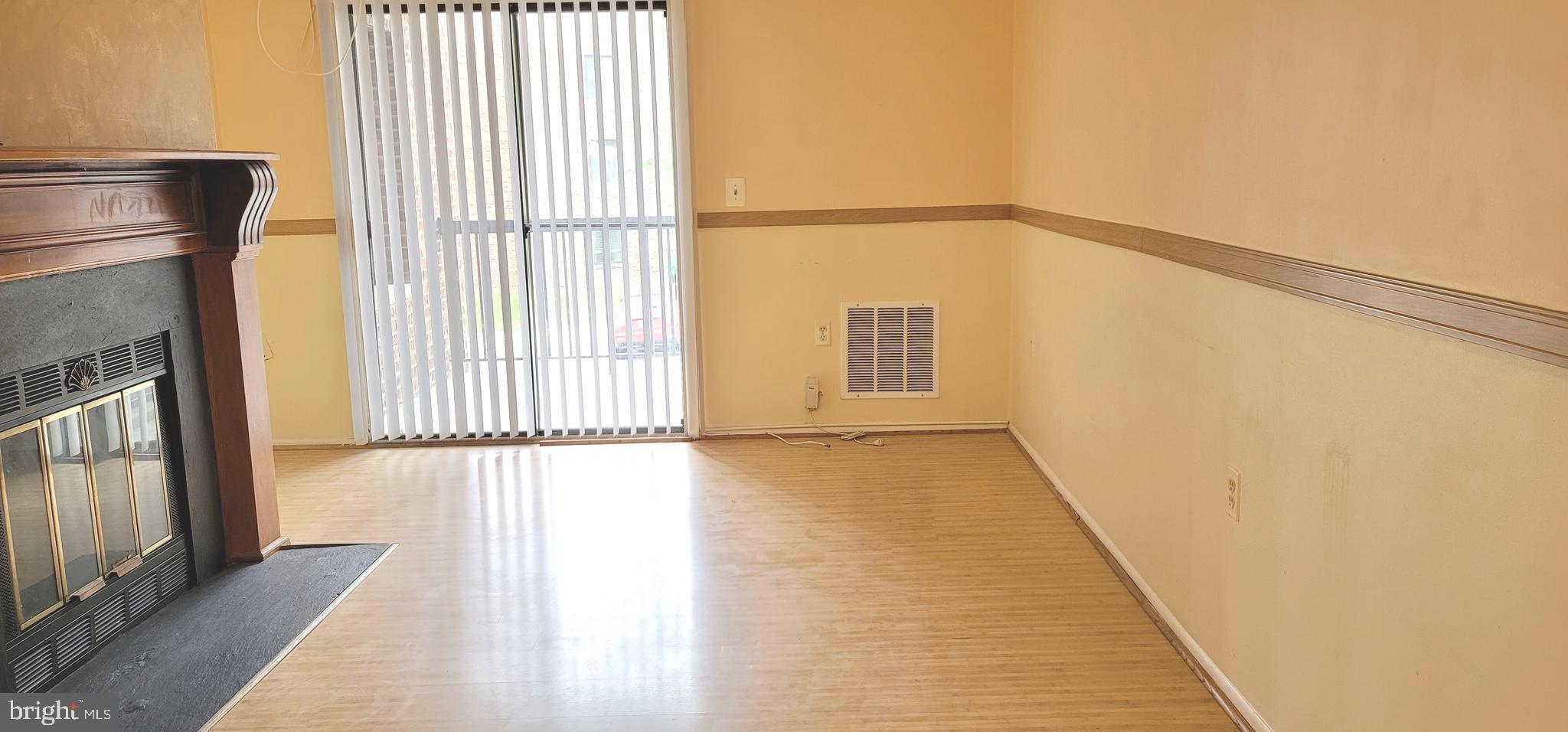 FARMINGDALE - Residential Lease