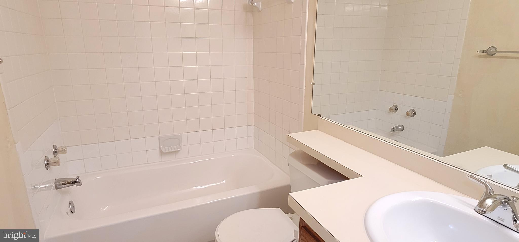 FARMINGDALE - Residential Lease