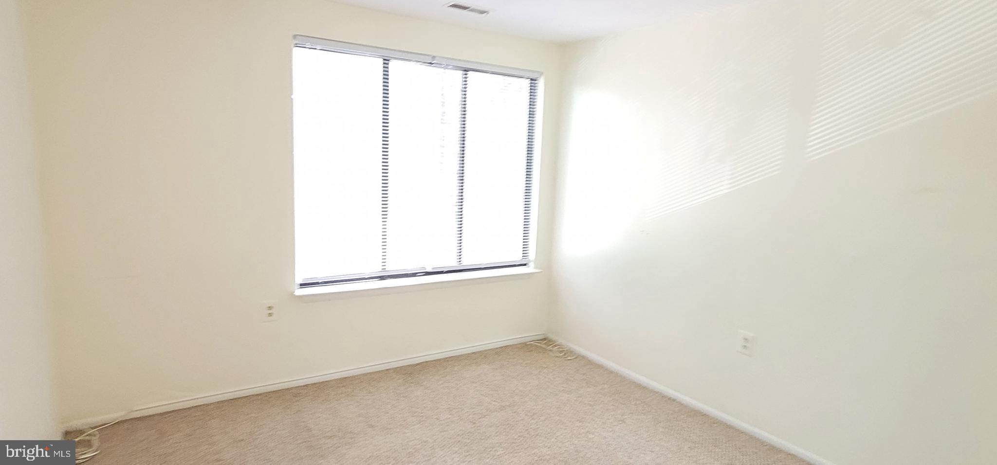 FARMINGDALE - Residential Lease