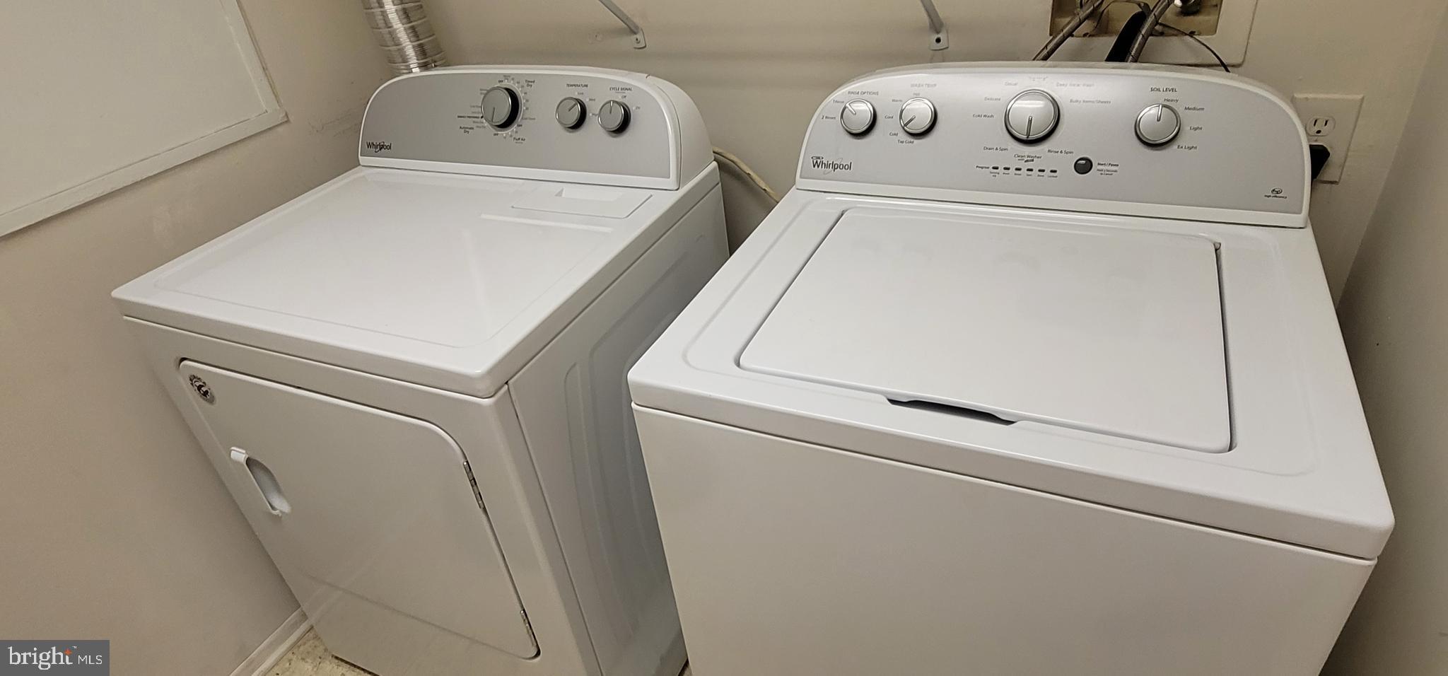 FARMINGDALE - Residential Lease