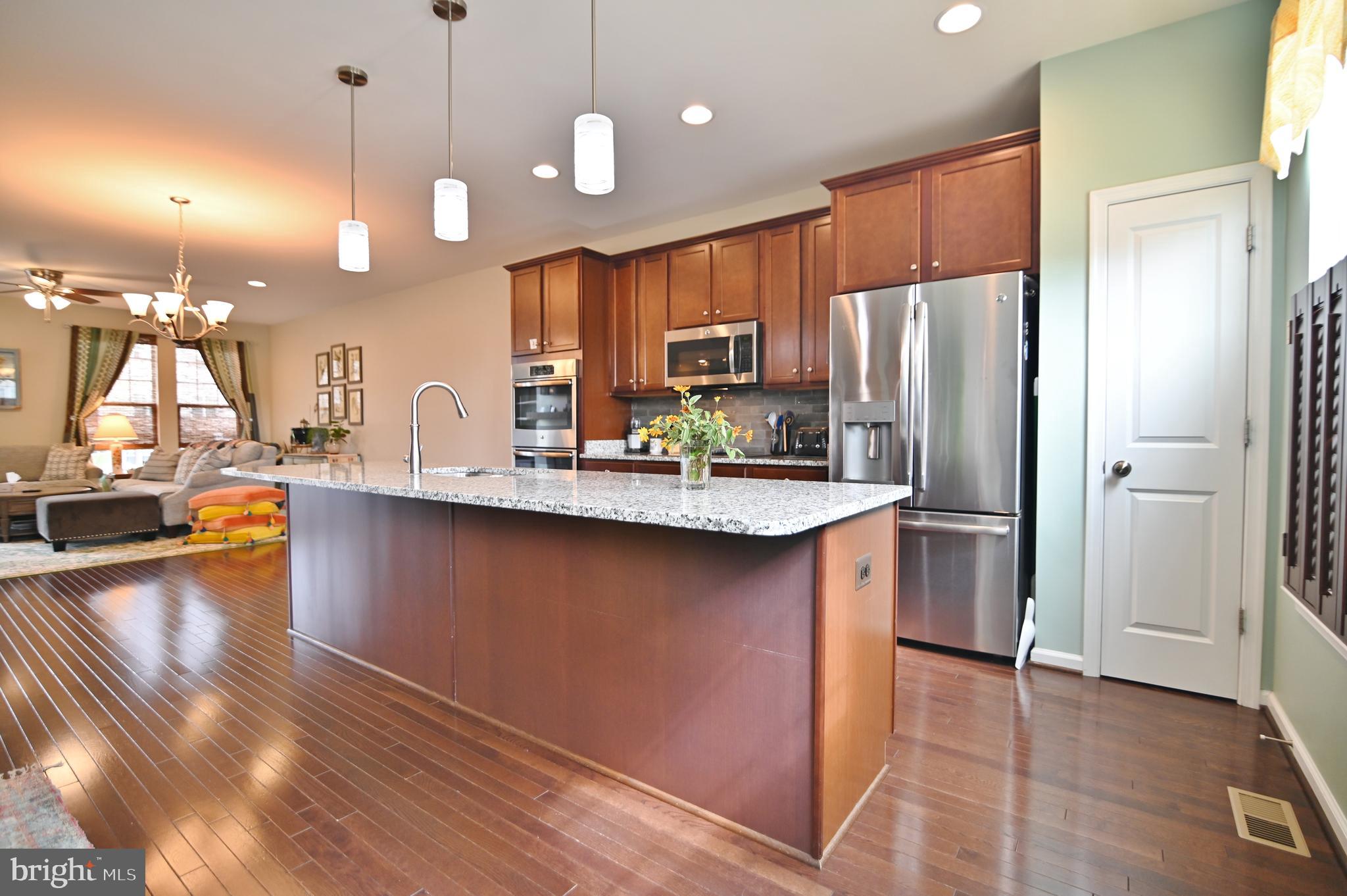 FIELDSTONE - Residential