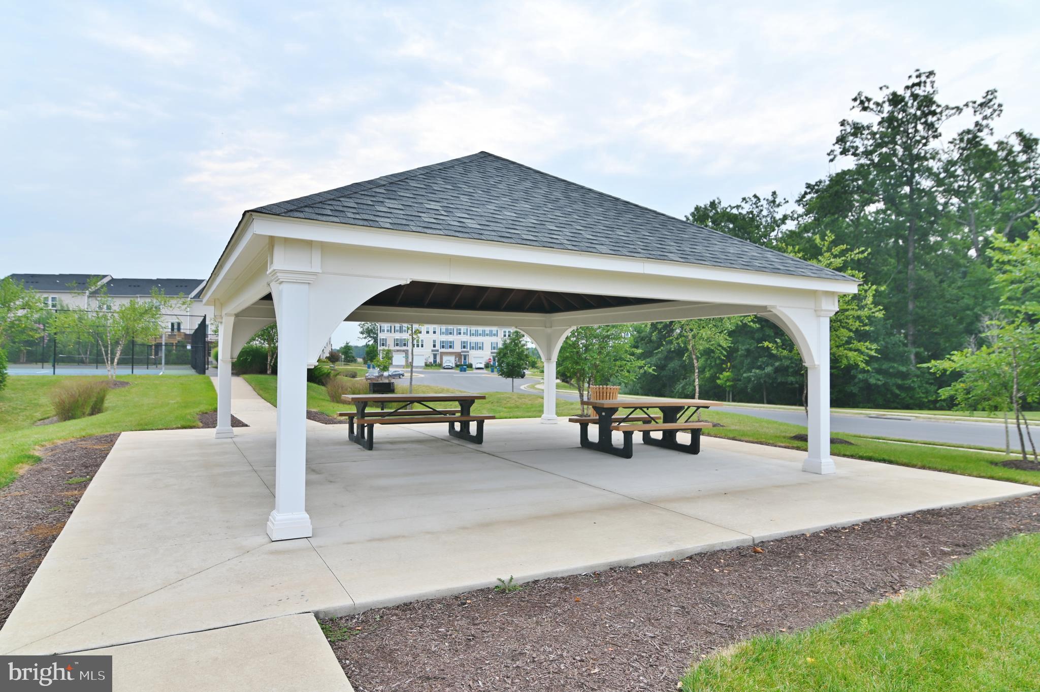 FIELDSTONE - Residential