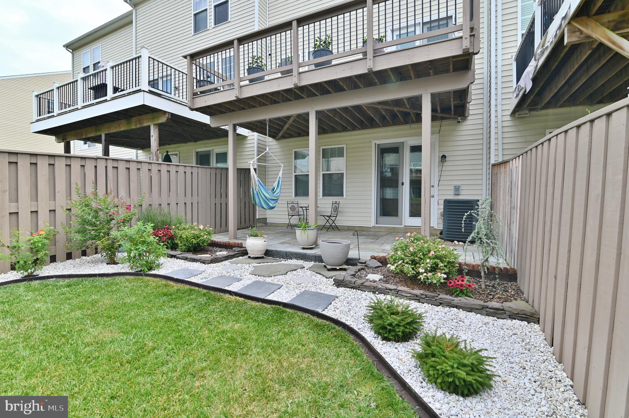 FIELDSTONE - Residential