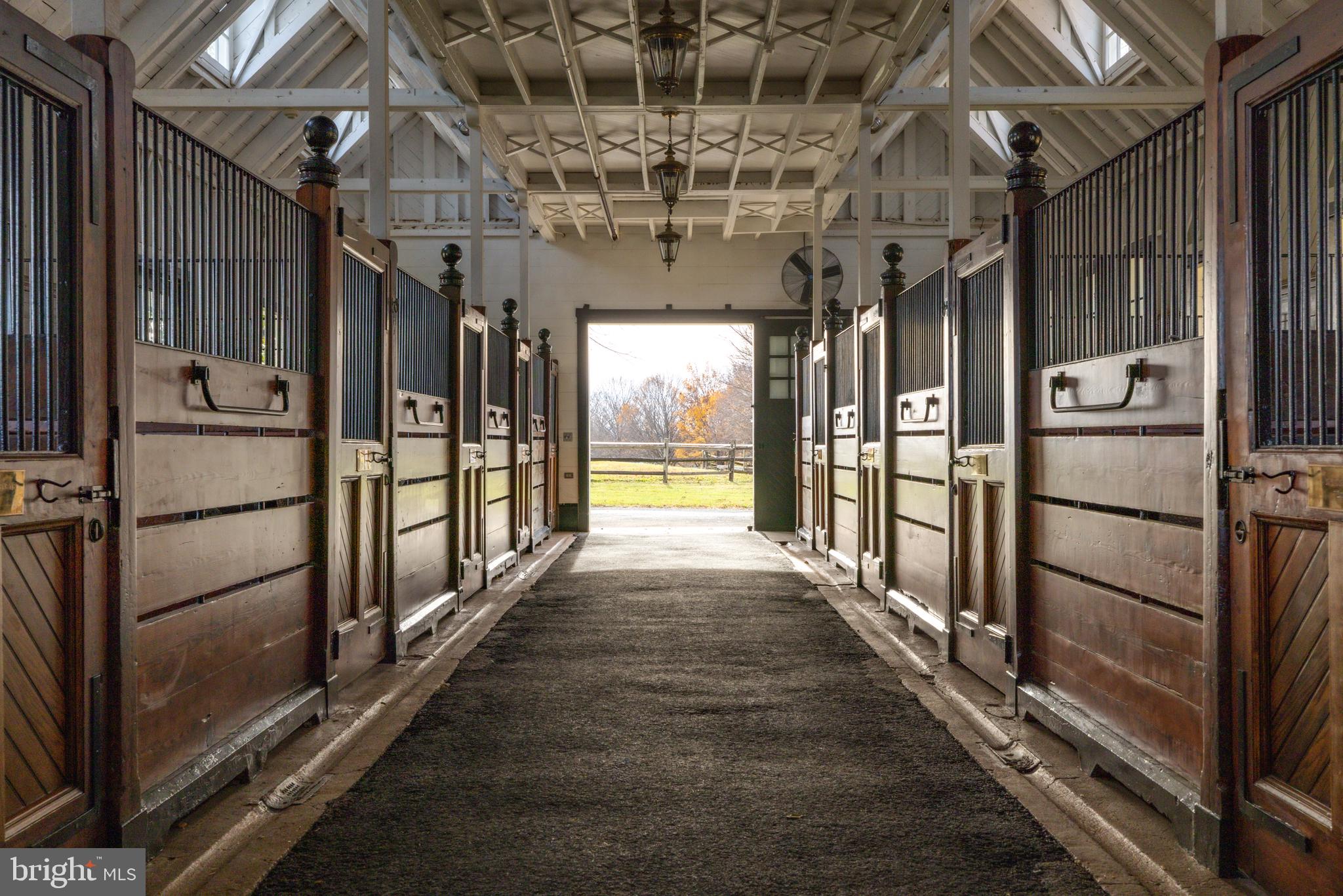 UPPERVILLE - Residential