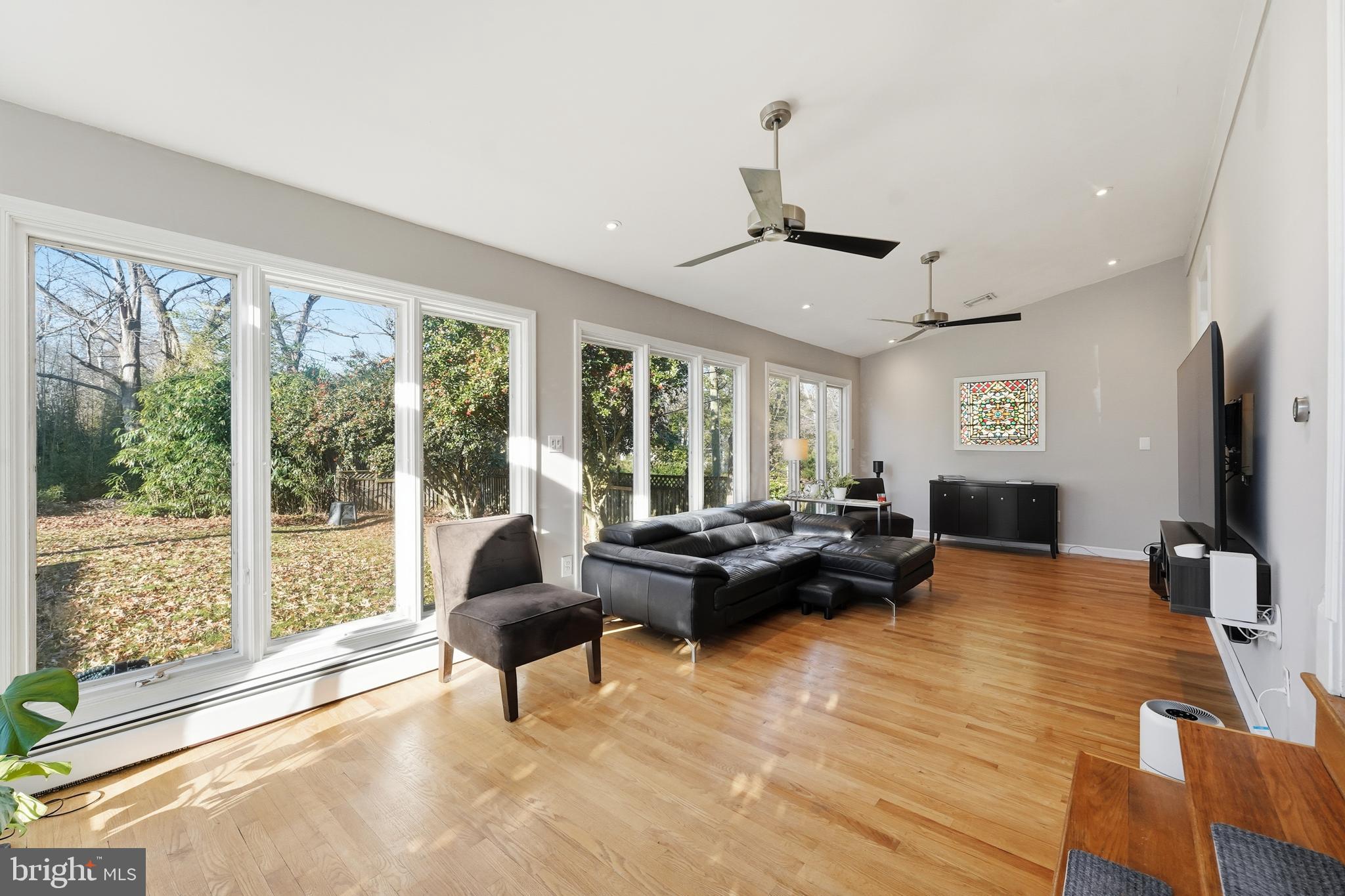 7908 W BOULEVARD DRIVE