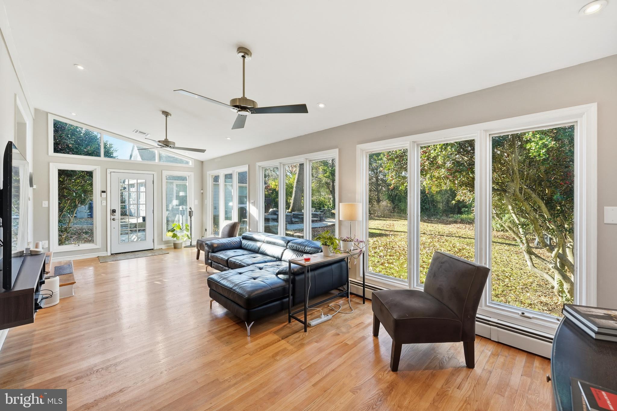 7908 W BOULEVARD DRIVE