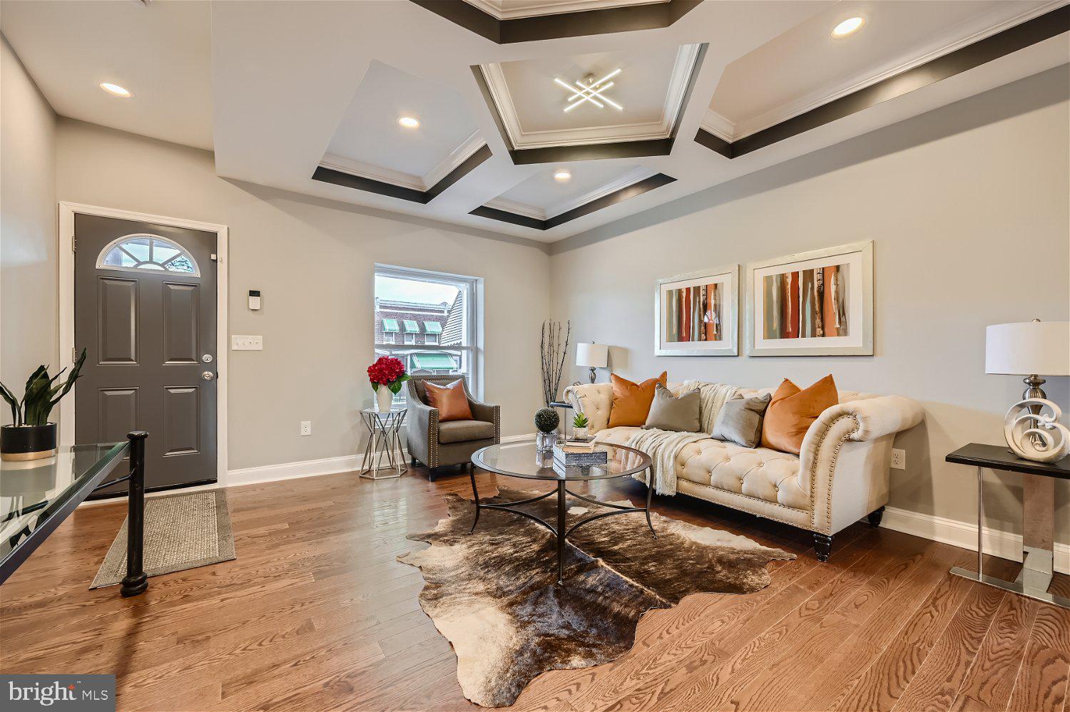 EVERGREEN LAWN - Residential