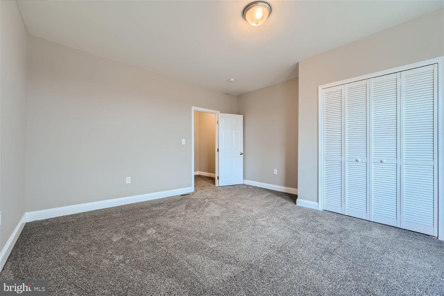 EVERGREEN LAWN - Residential