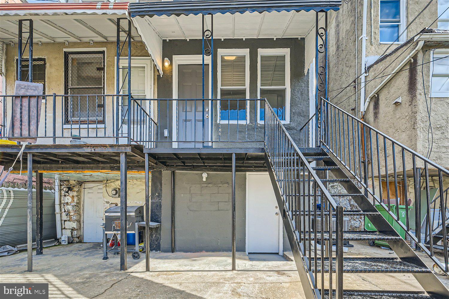 EVERGREEN LAWN - Residential