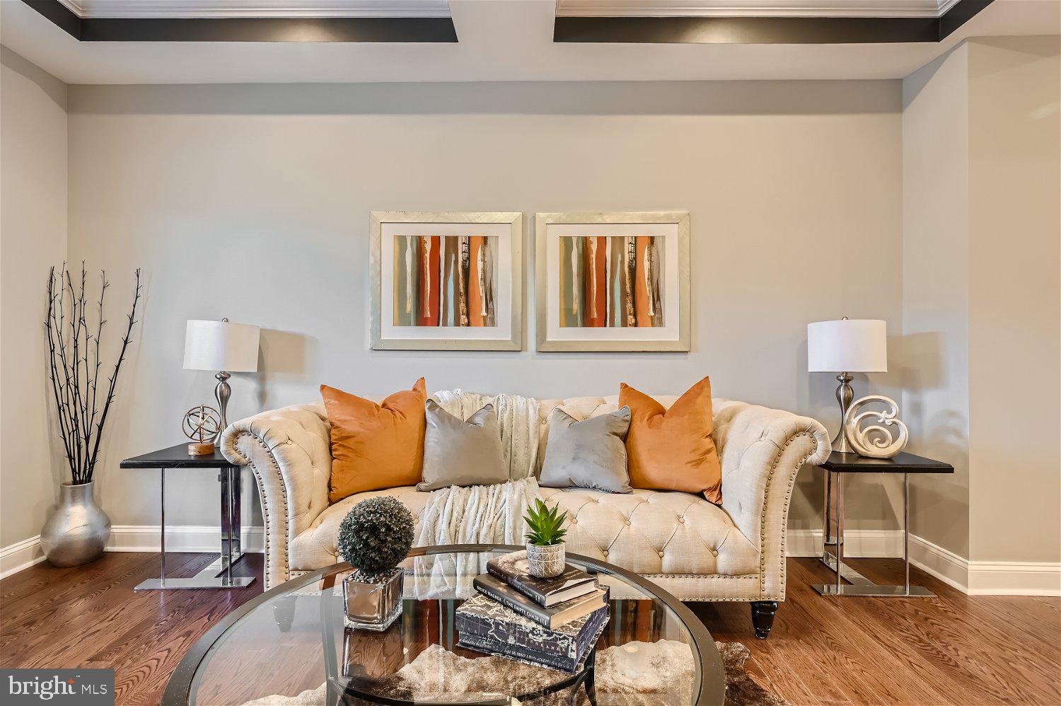 EVERGREEN LAWN - Residential