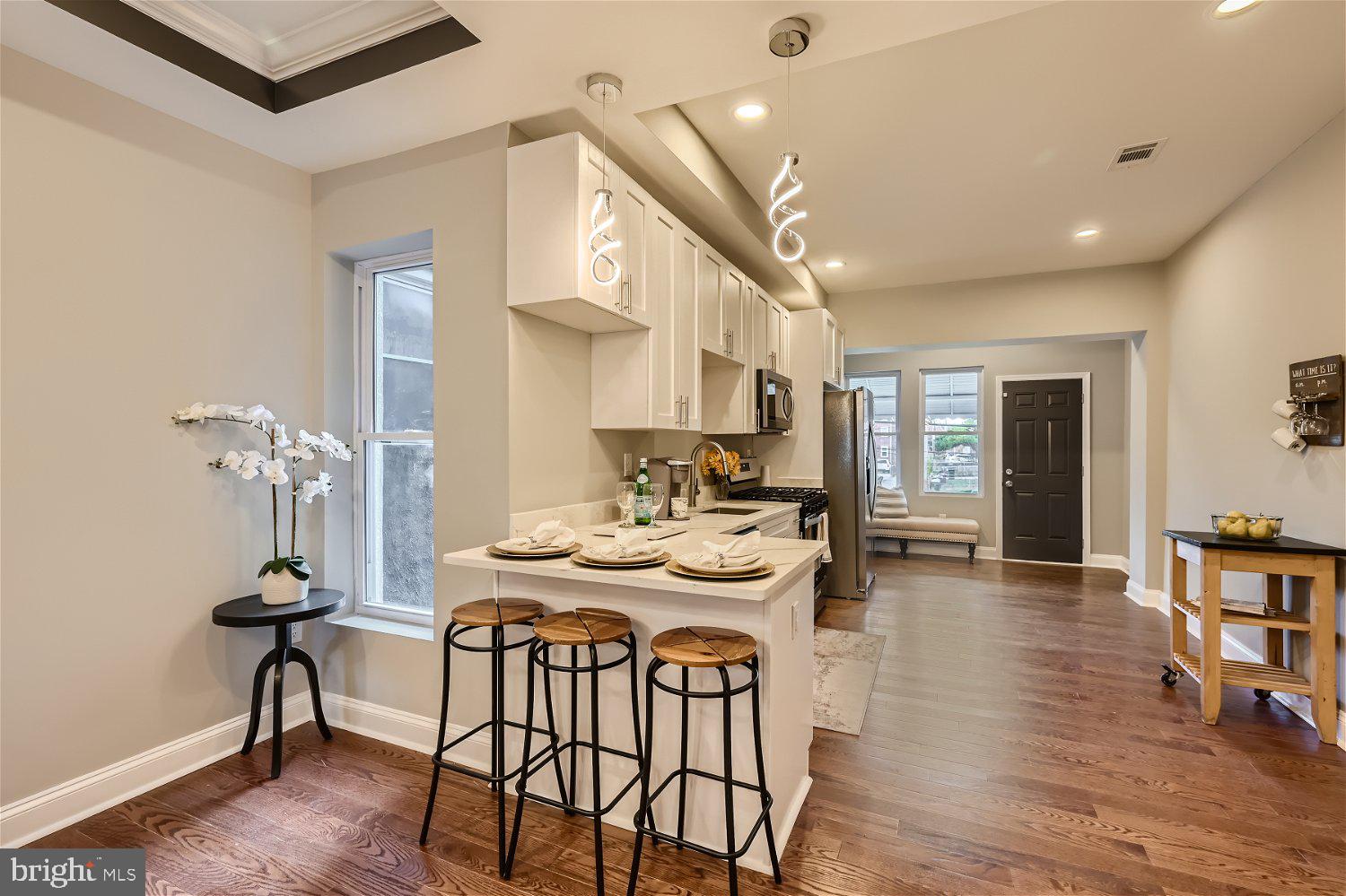 EVERGREEN LAWN - Residential