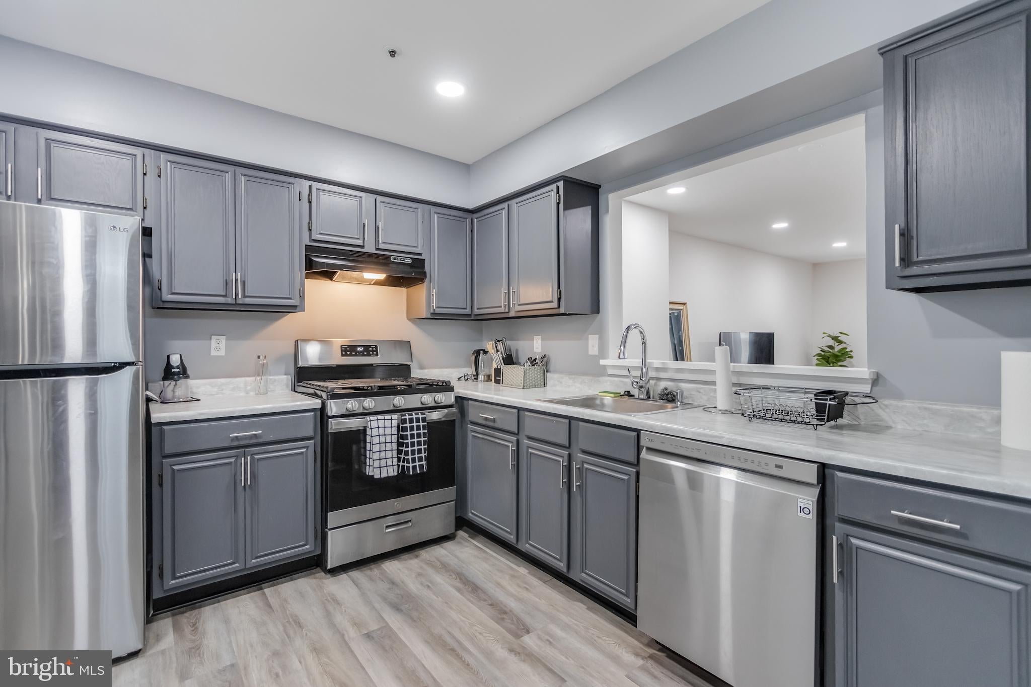 3421 WOOD CREEK DRIVE