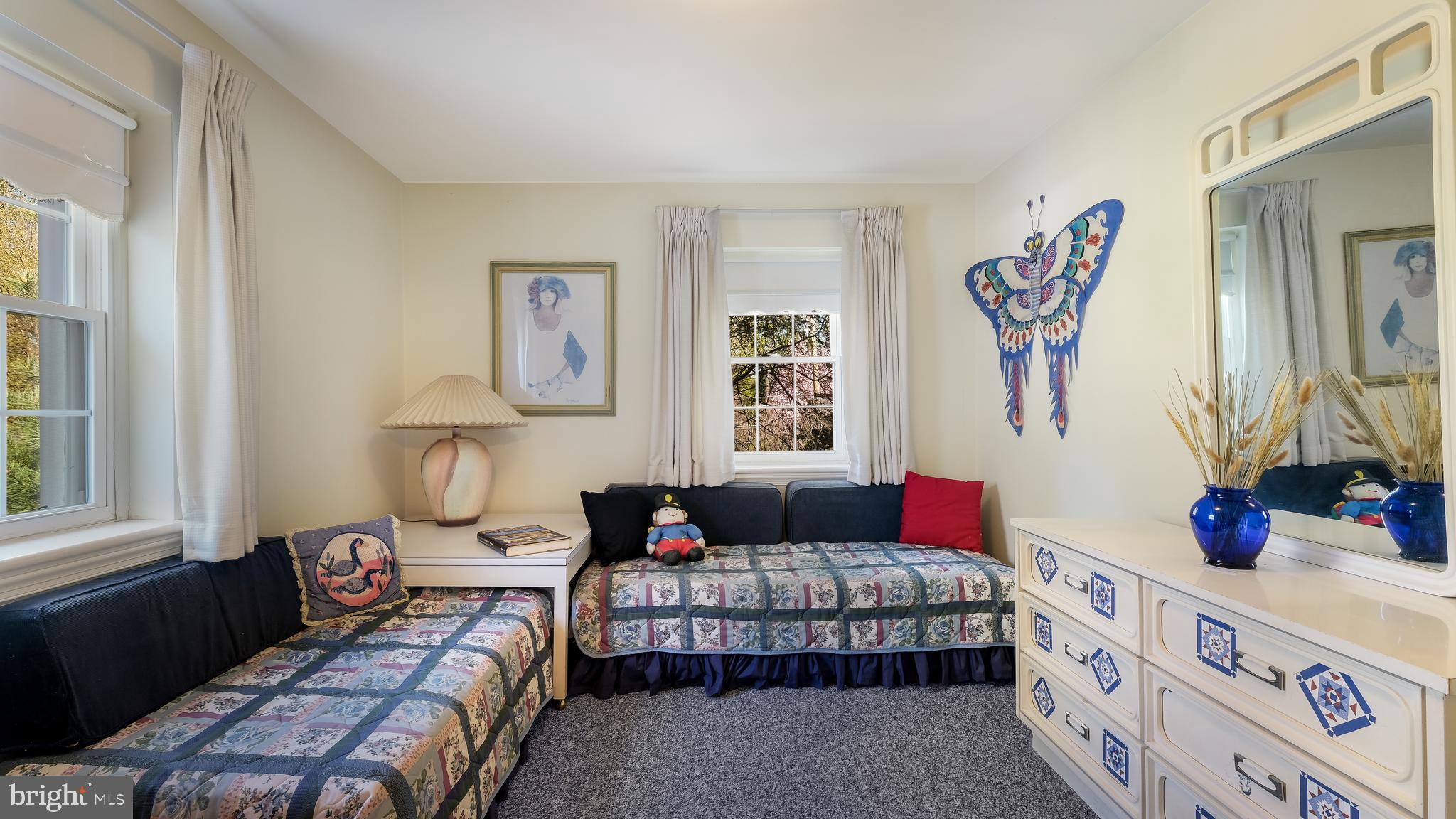 MEADOWBROOK - Residential