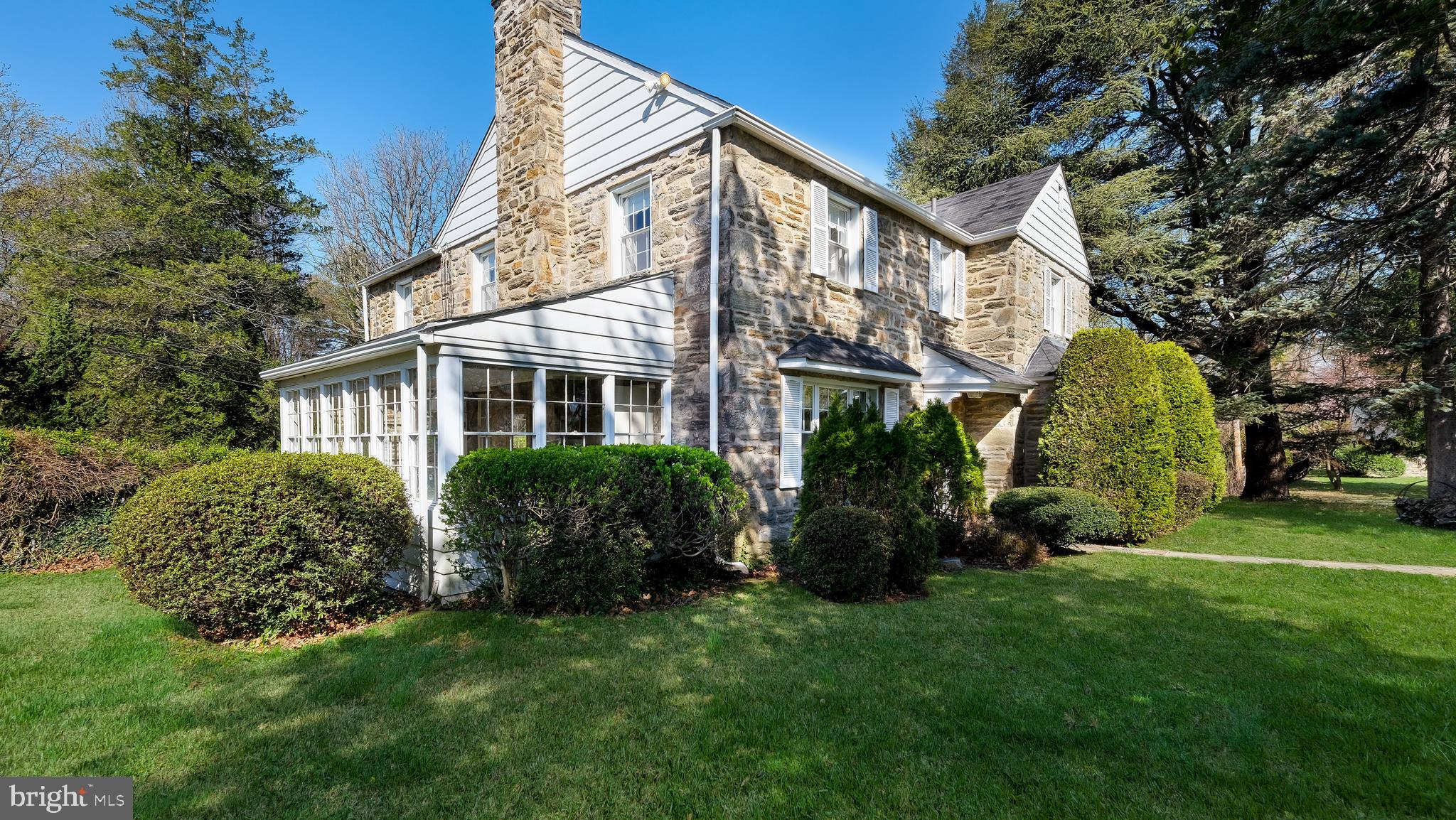 MEADOWBROOK - Residential