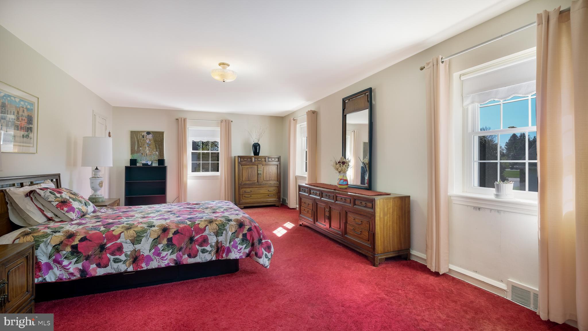 MEADOWBROOK - Residential