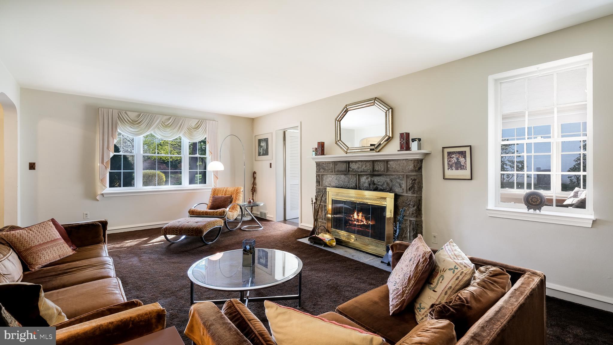 MEADOWBROOK - Residential