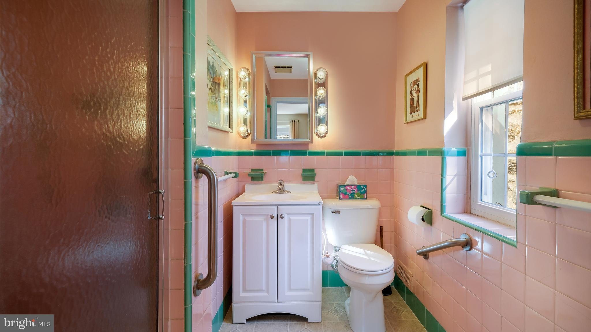 MEADOWBROOK - Residential