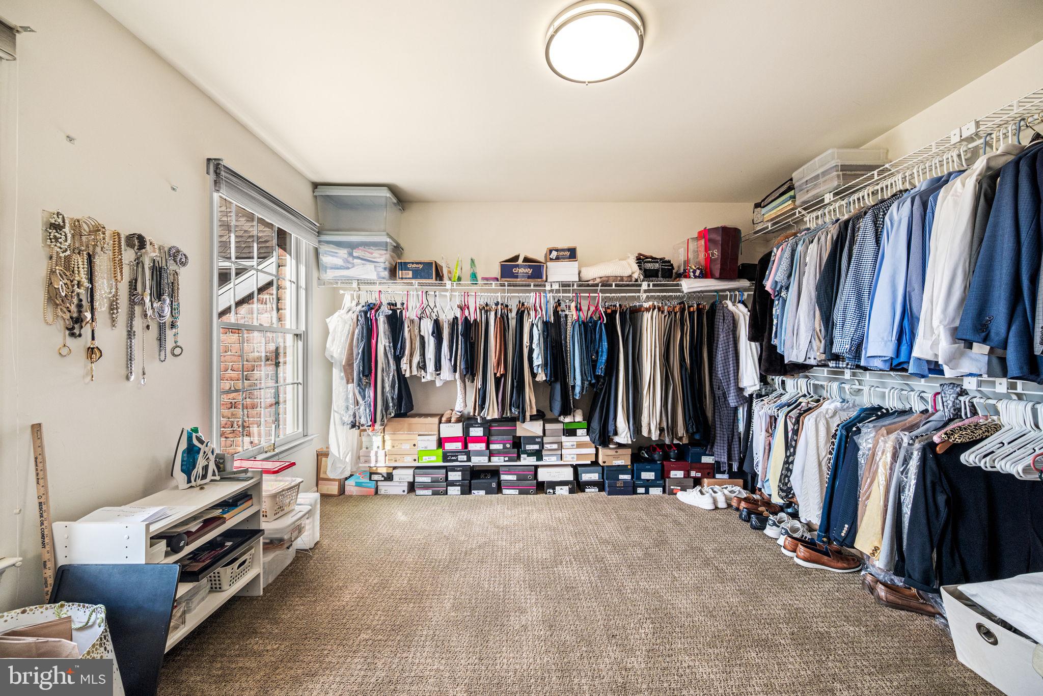 SPRING RIDGE - Residential