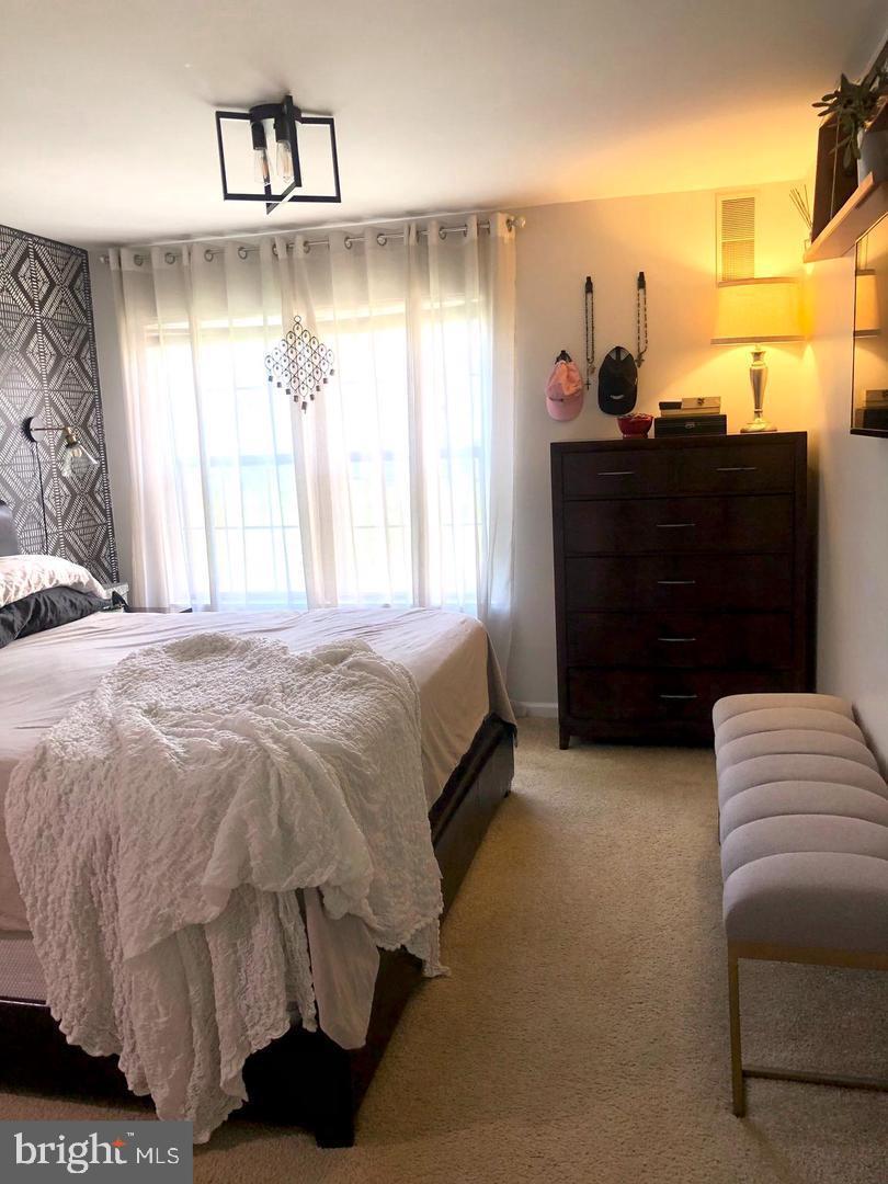 KINGSTOWNE - Residential Lease