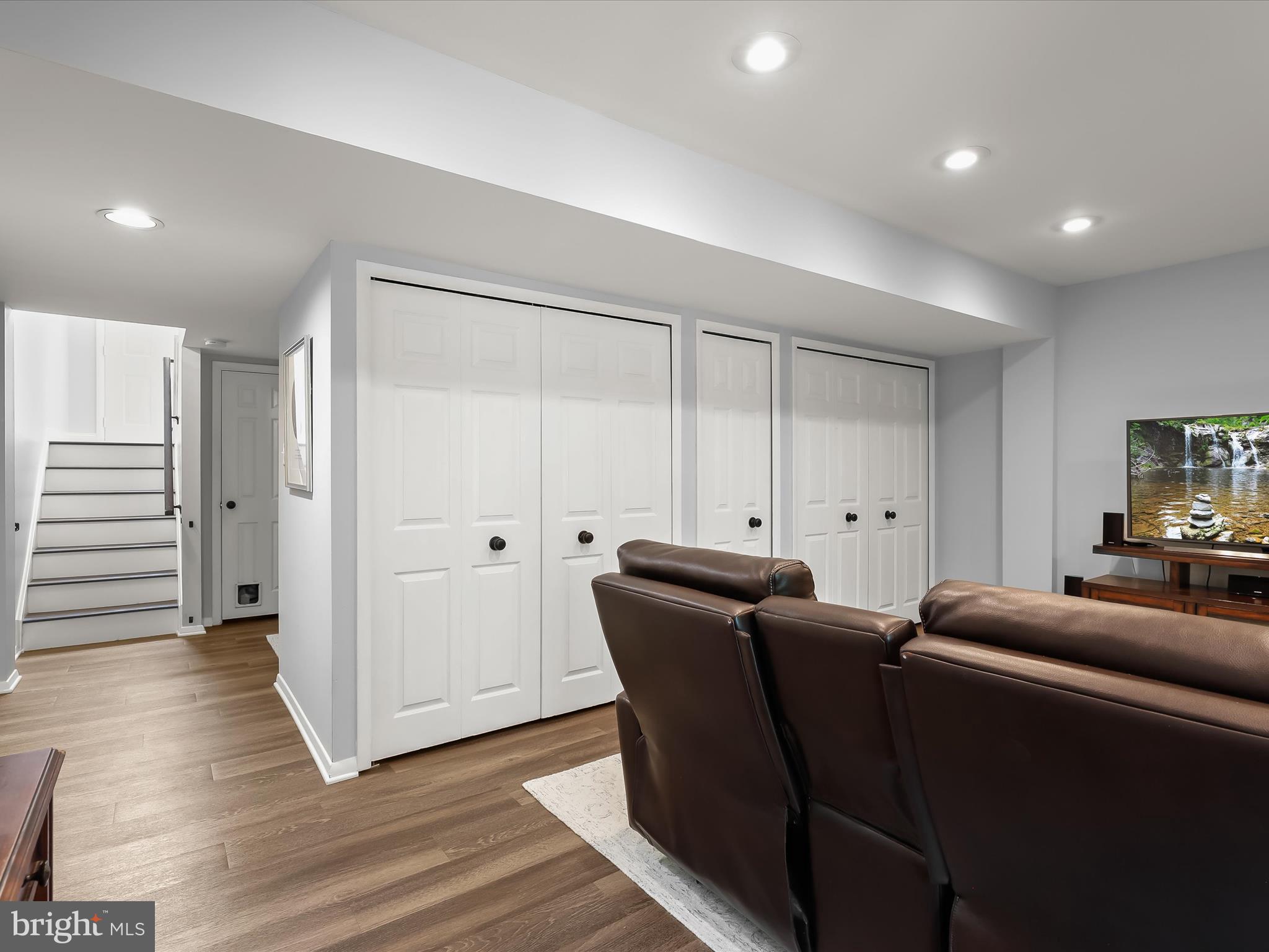 WOODLAND VILLAGE - Residential