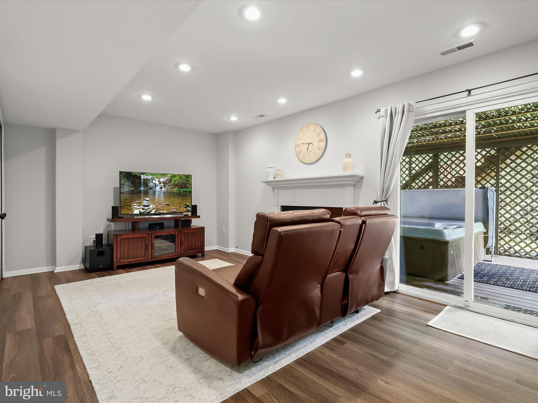 WOODLAND VILLAGE - Residential