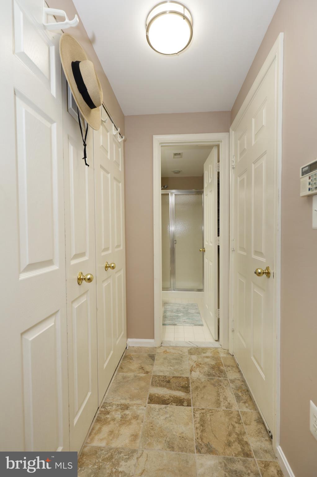 KINGSTOWNE - Residential