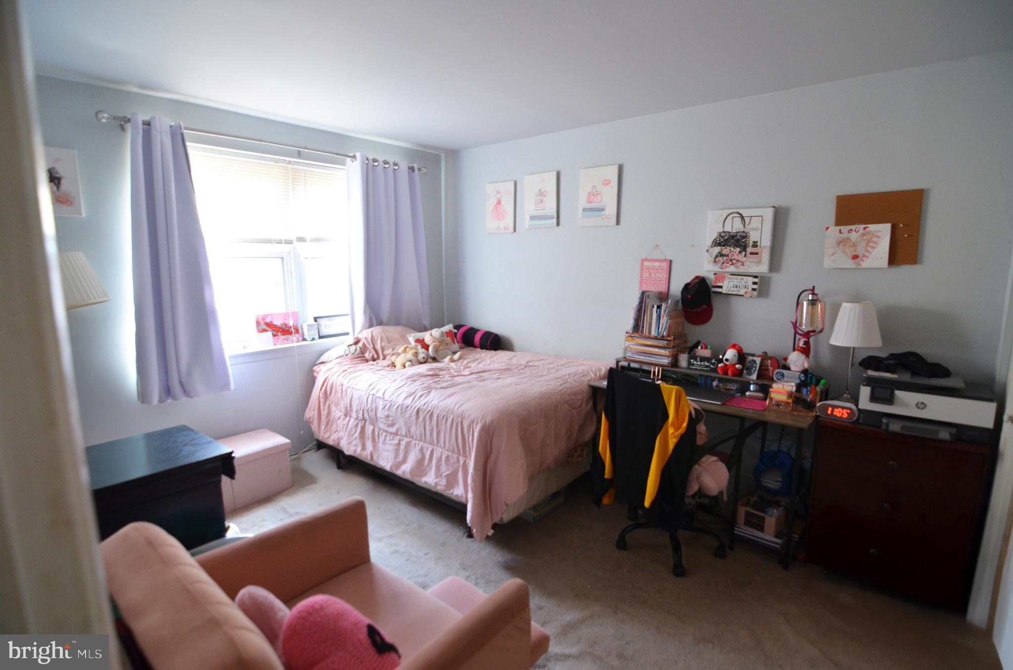 MEDFIELD - Residential