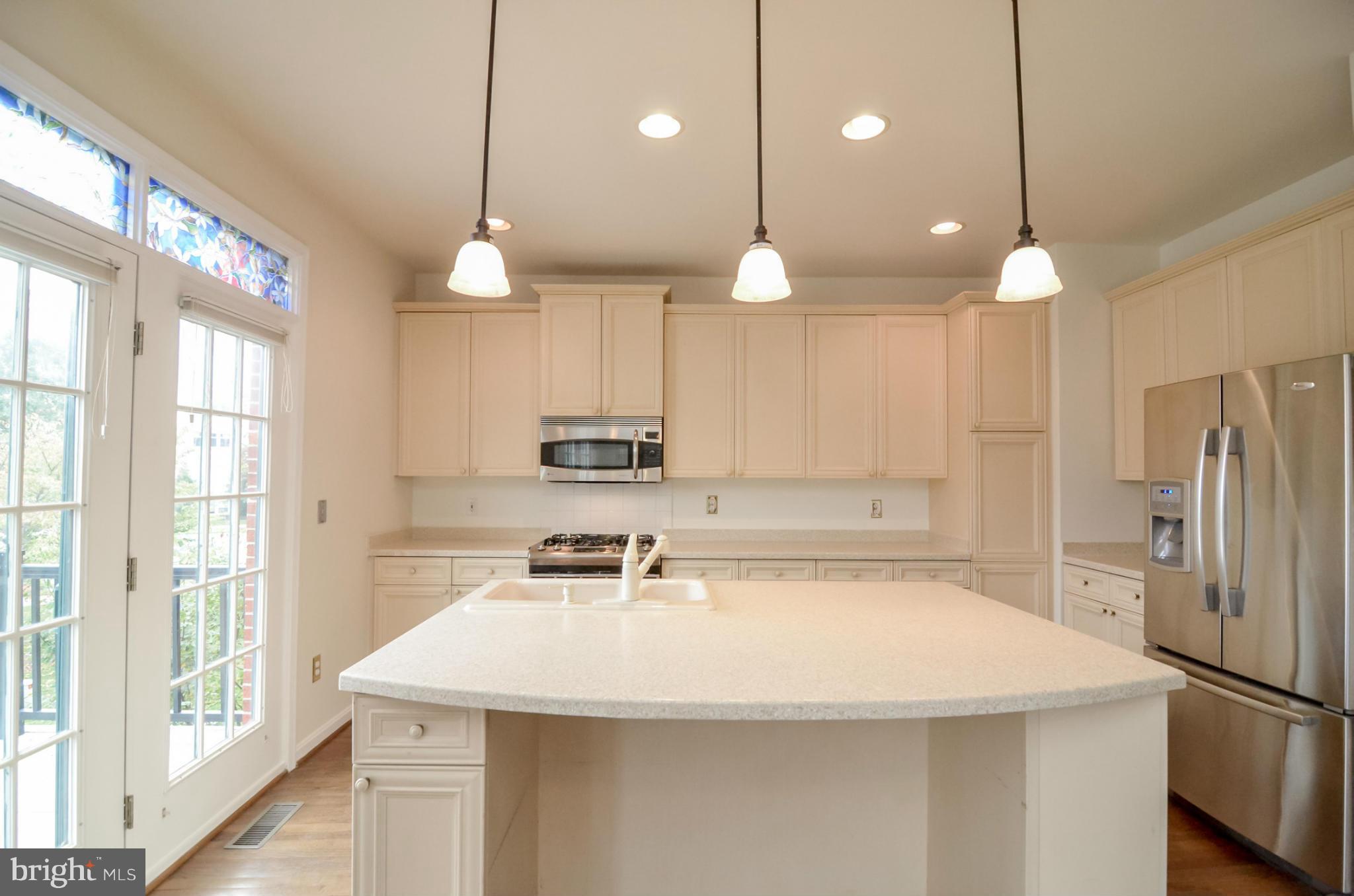 RESTON - Residential