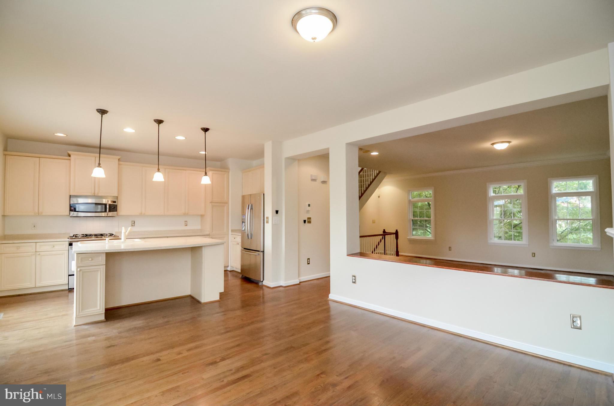 RESTON - Residential