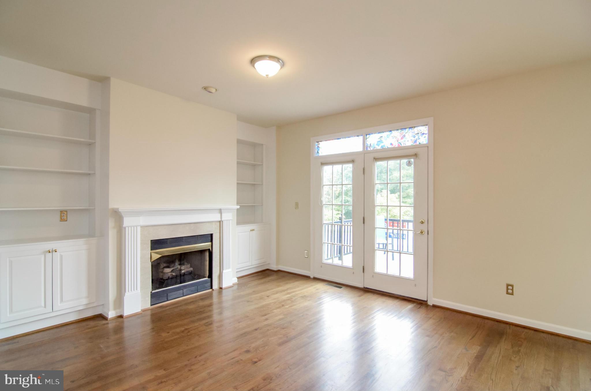 RESTON - Residential