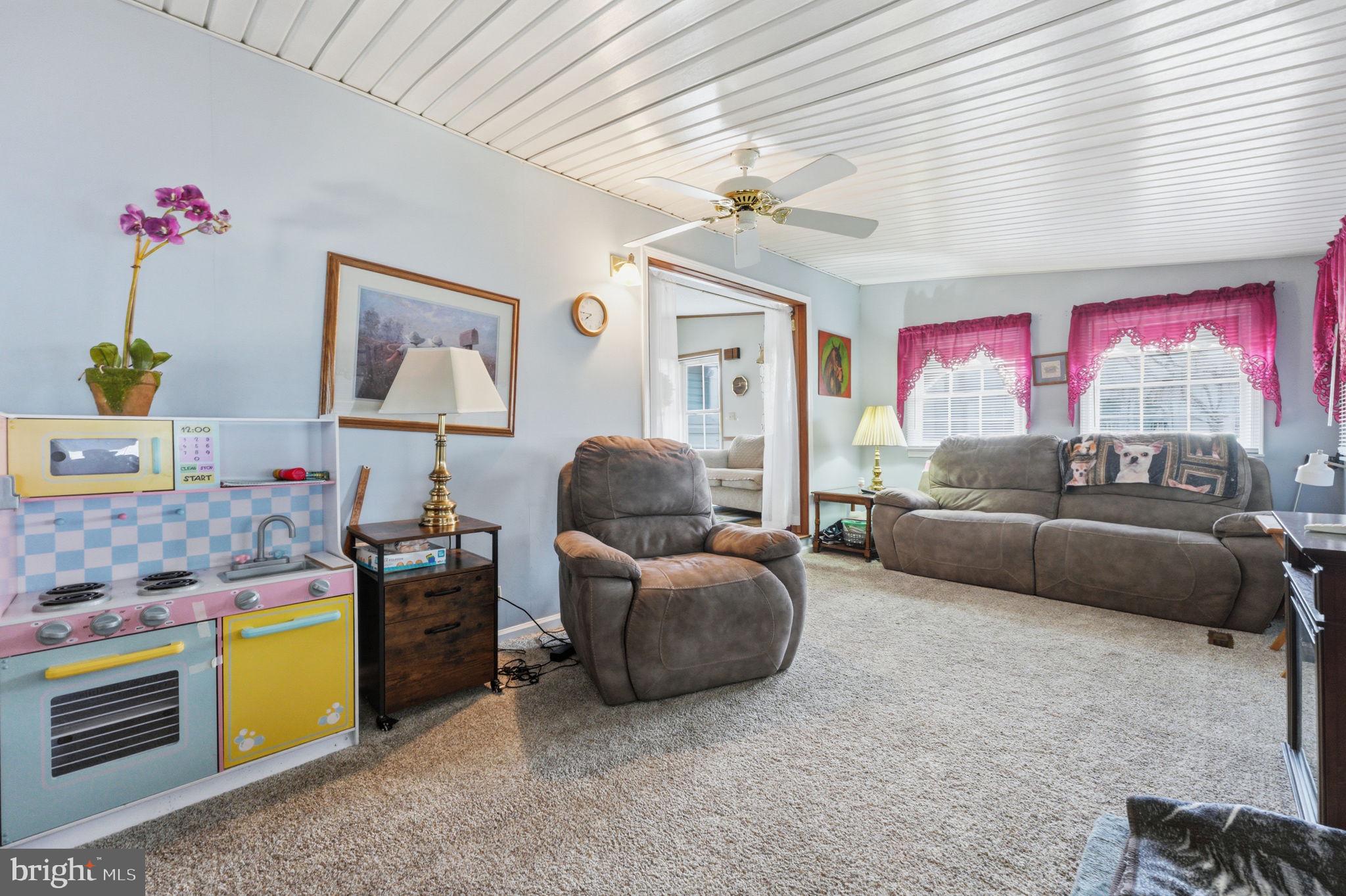 MURRAY MANOR - Residential