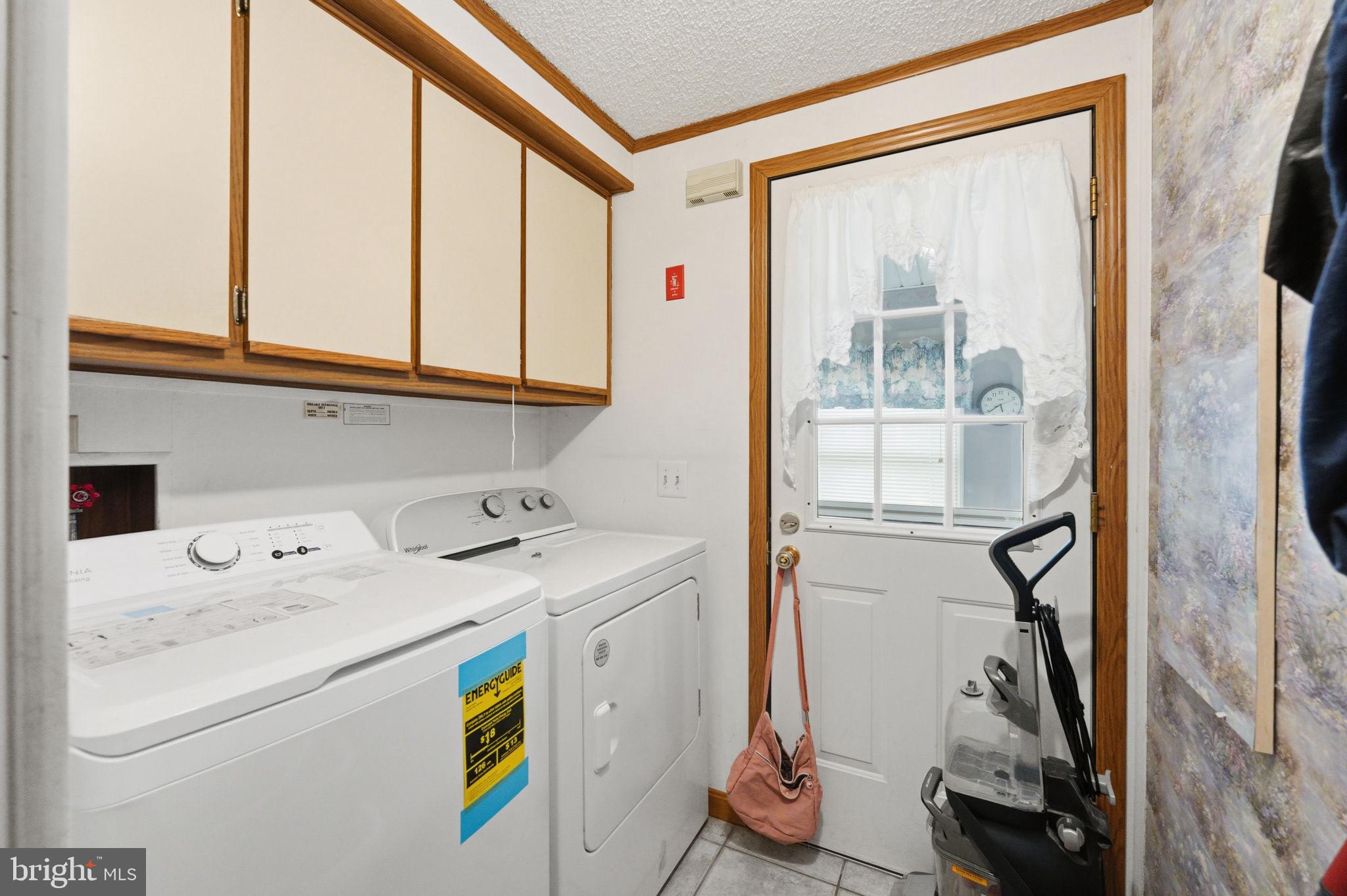 MURRAY MANOR - Residential