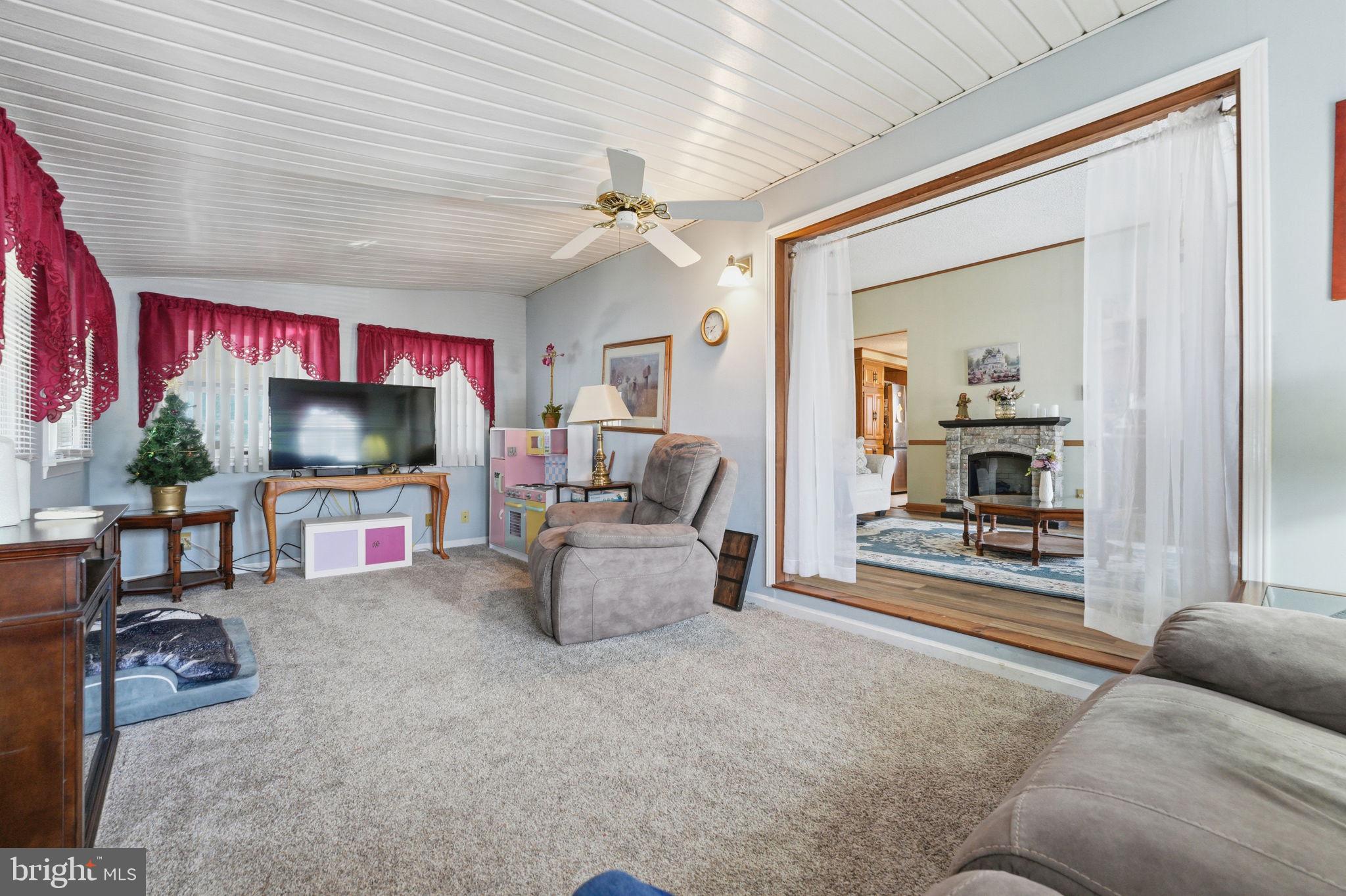 MURRAY MANOR - Residential