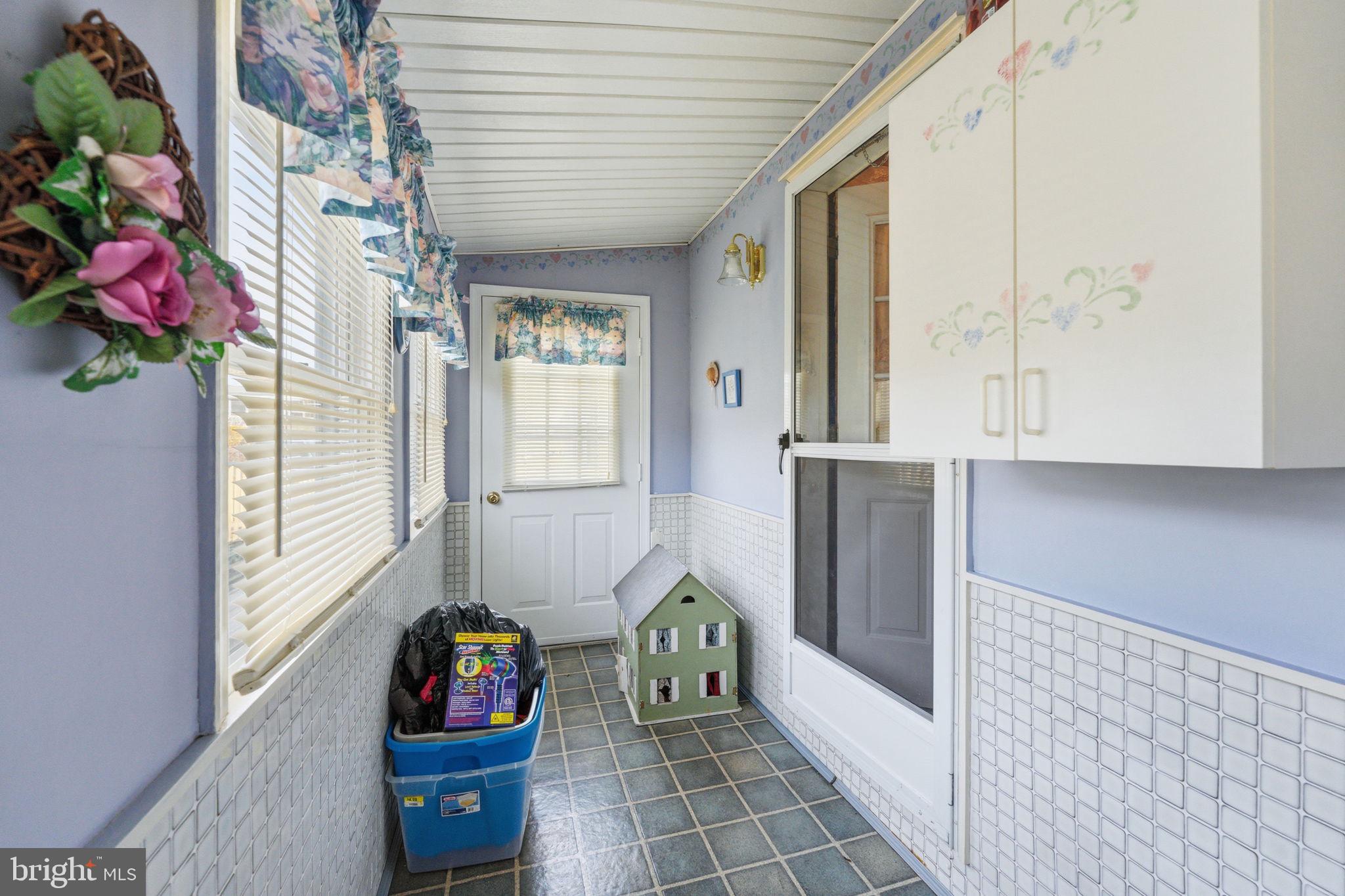 MURRAY MANOR - Residential