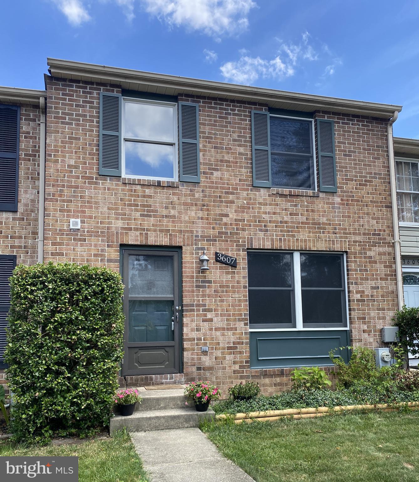 LAUREL HIGHLANDS - Residential