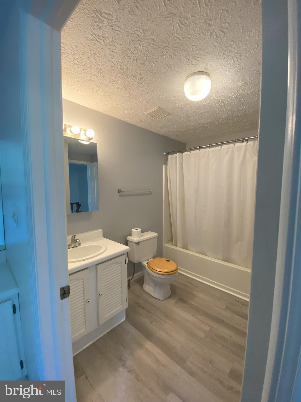 LAUREL HIGHLANDS - Residential