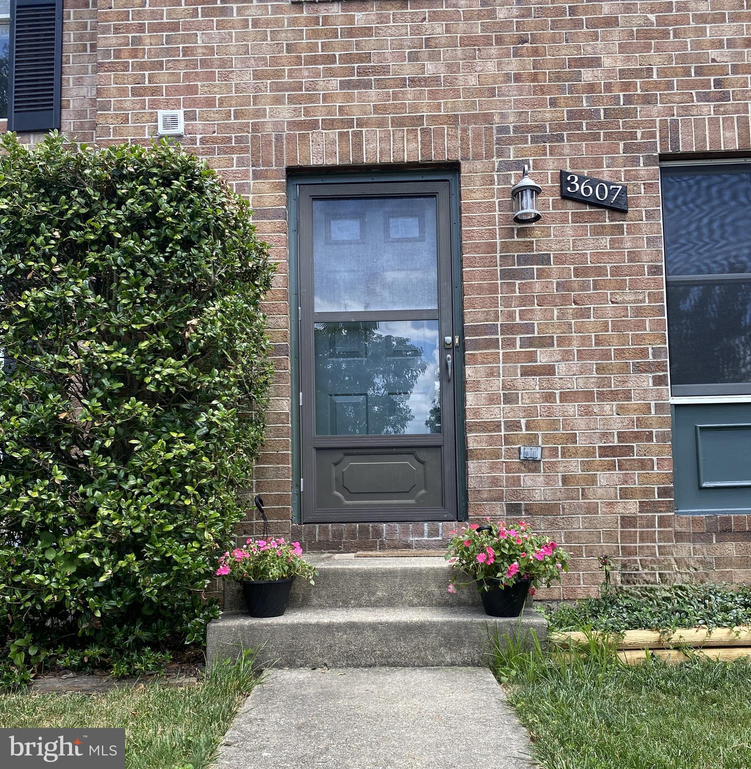 LAUREL HIGHLANDS - Residential