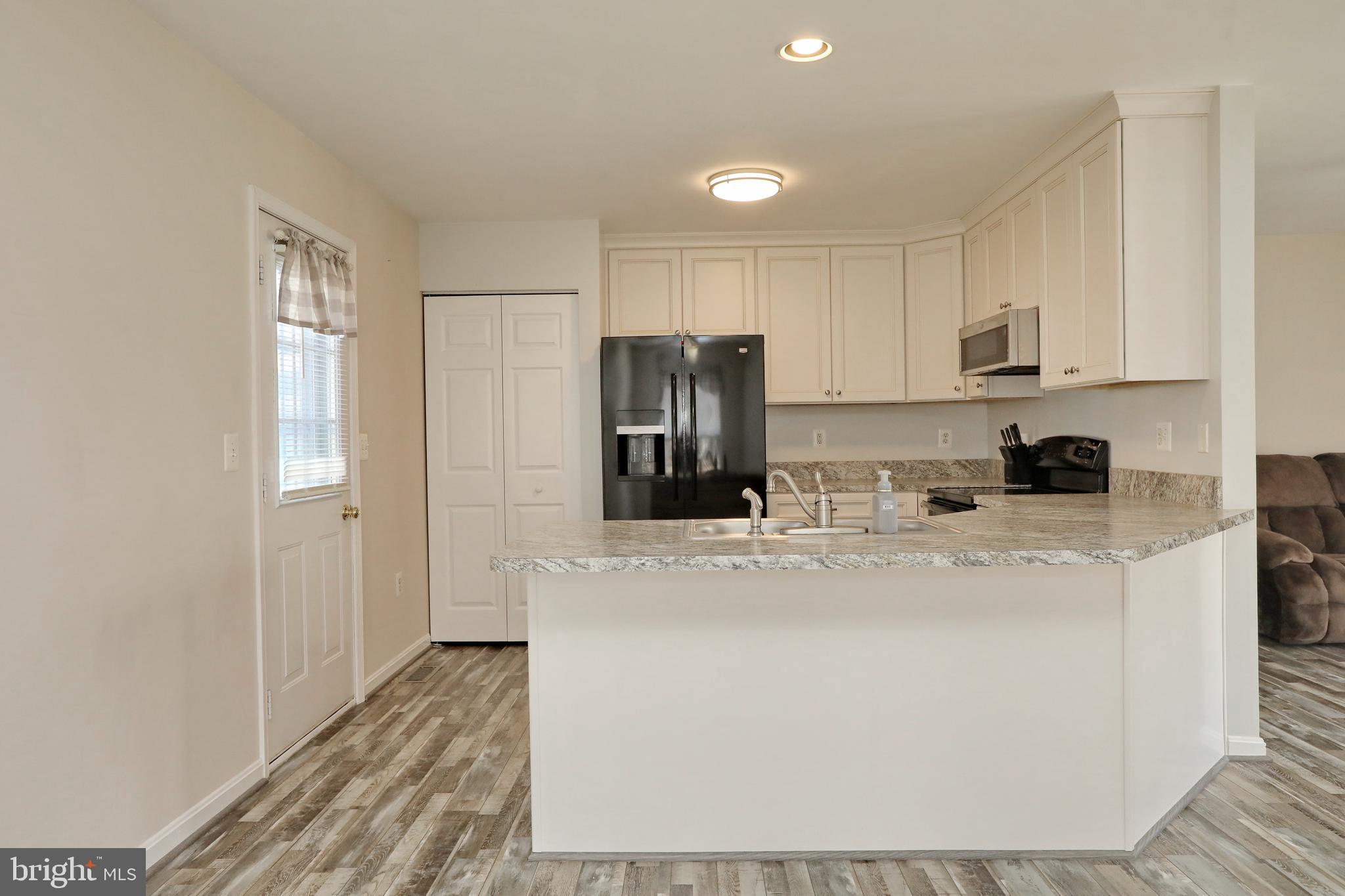 COBB ISLAND - Residential