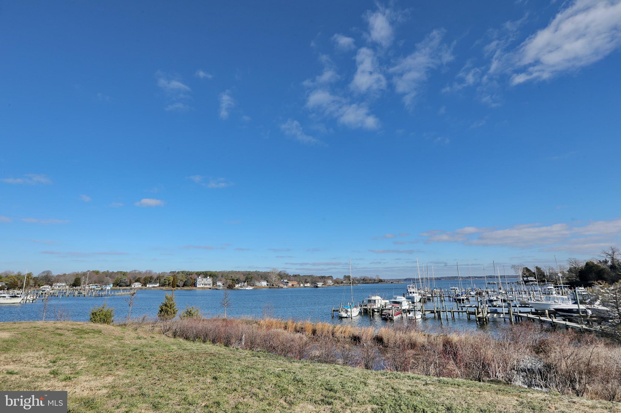 COBB ISLAND - Residential