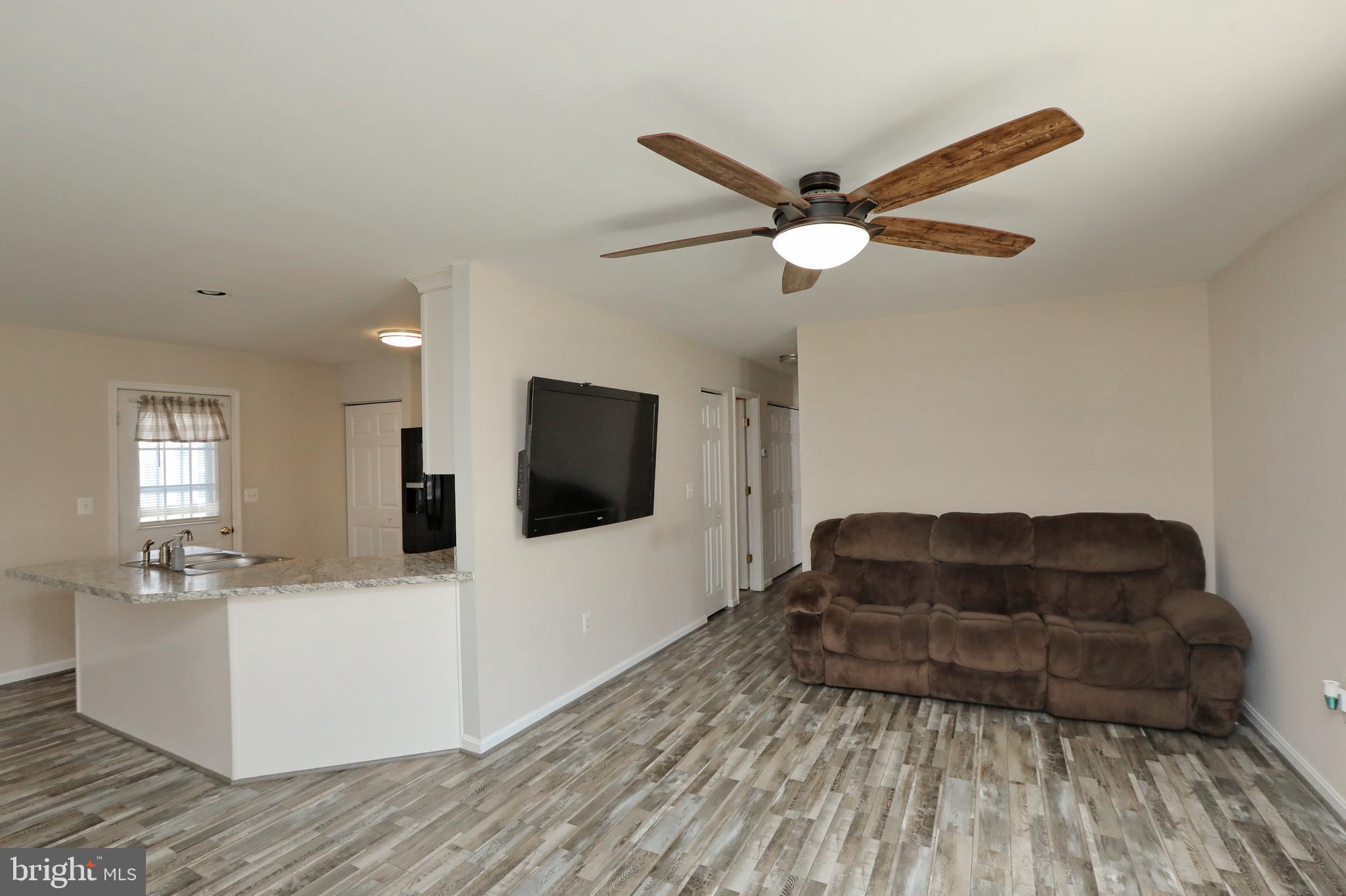 COBB ISLAND - Residential