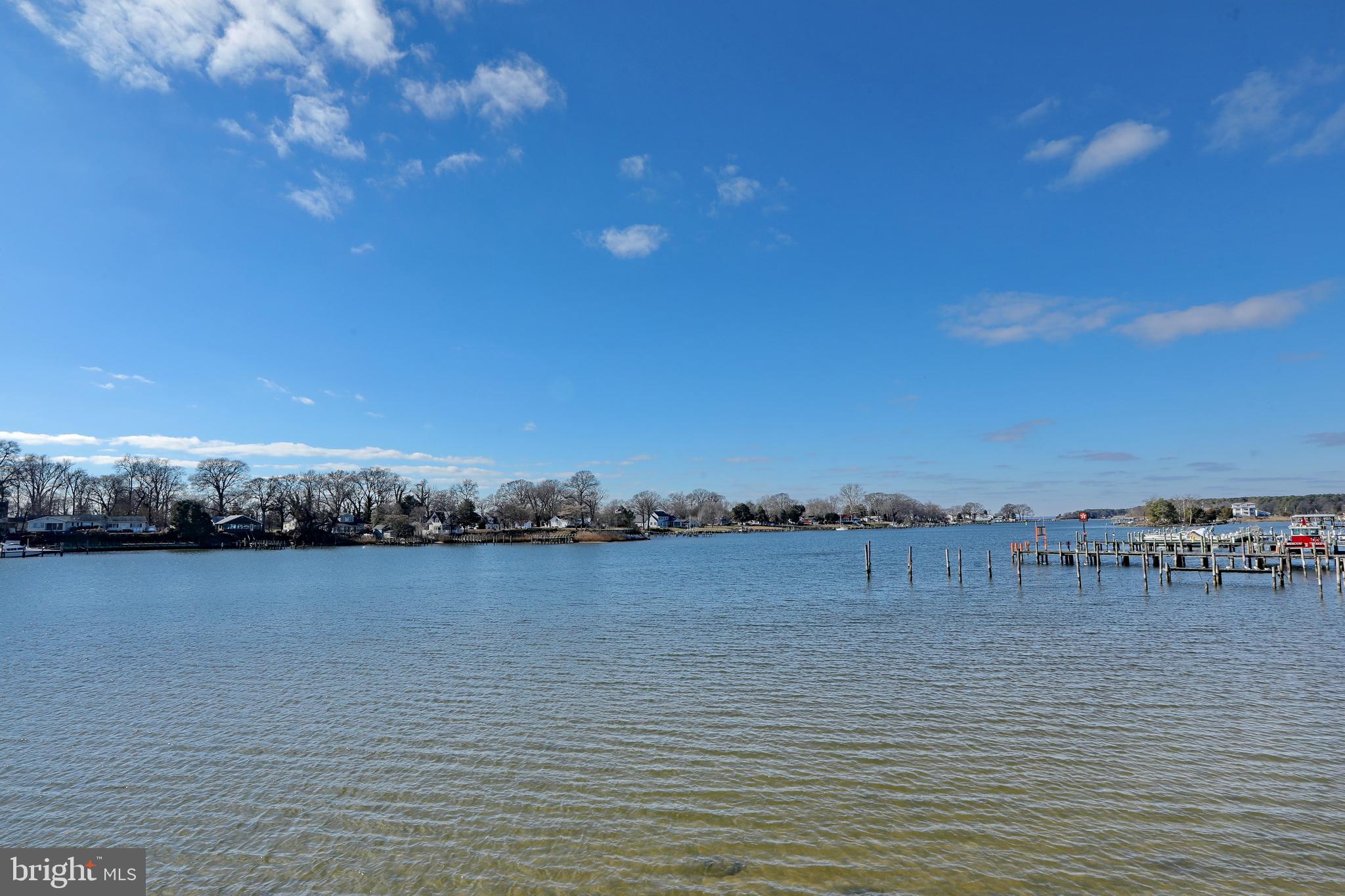 COBB ISLAND - Residential