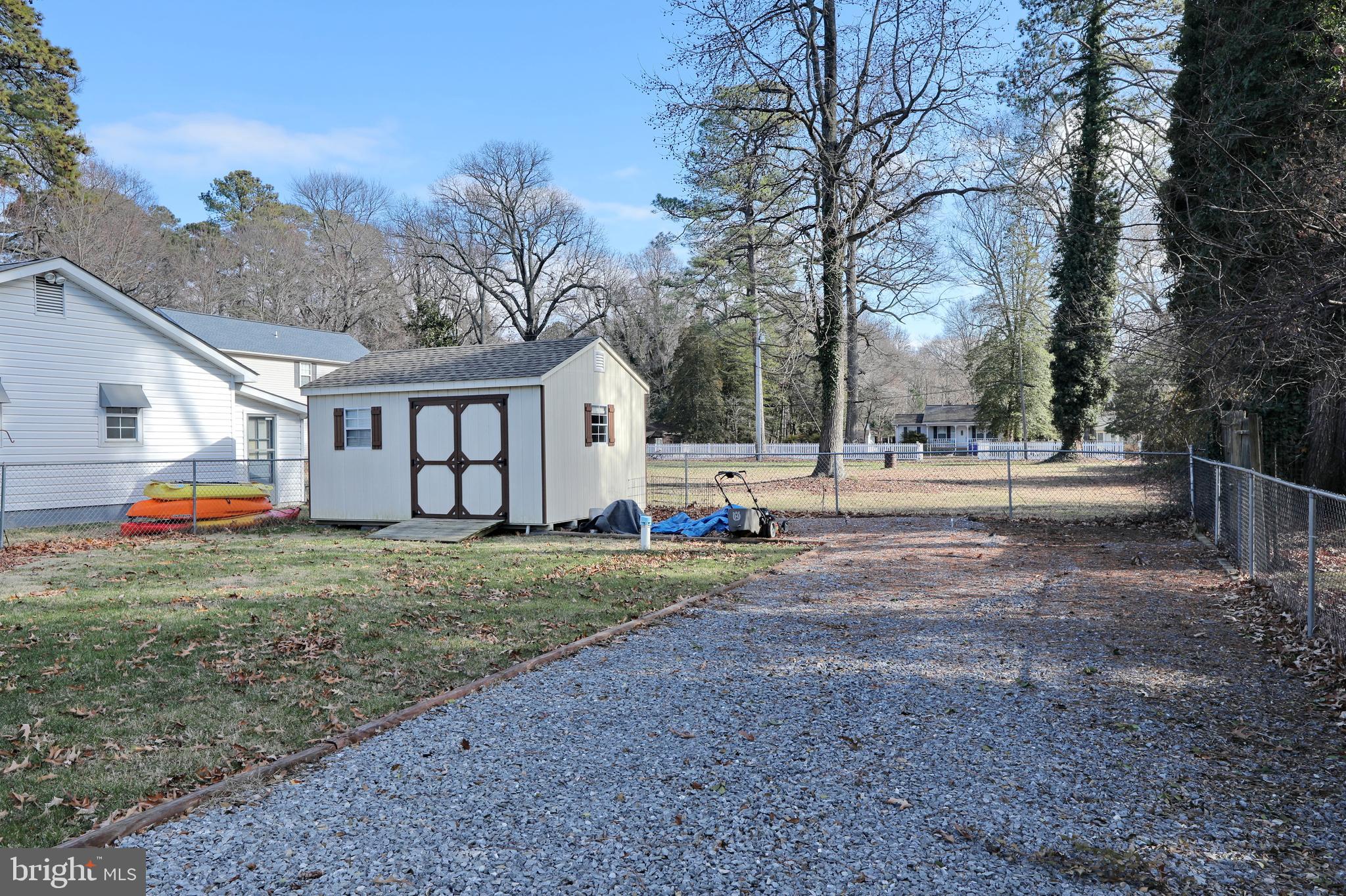 COBB ISLAND - Residential