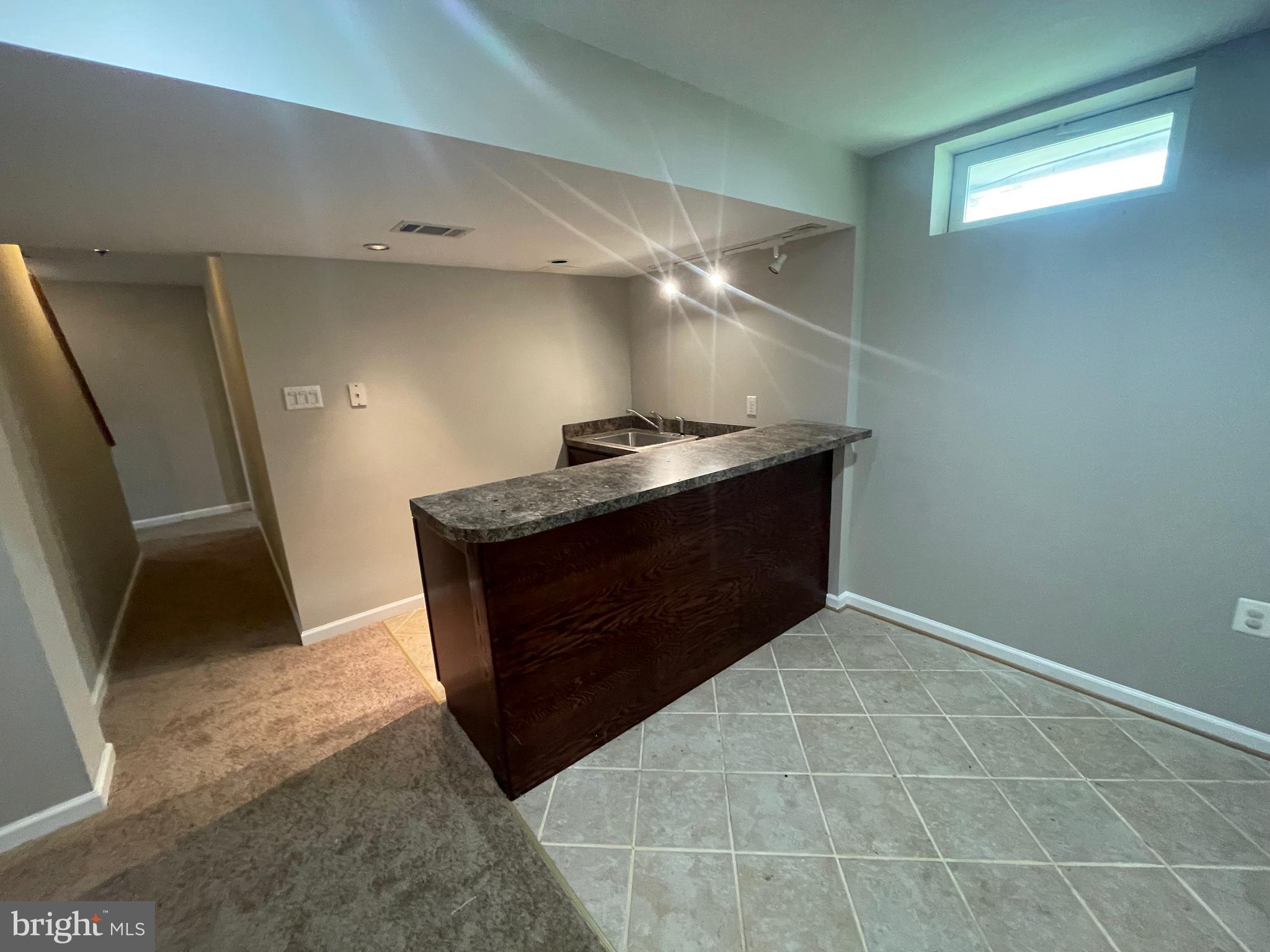 HOMELAND - Residential Lease