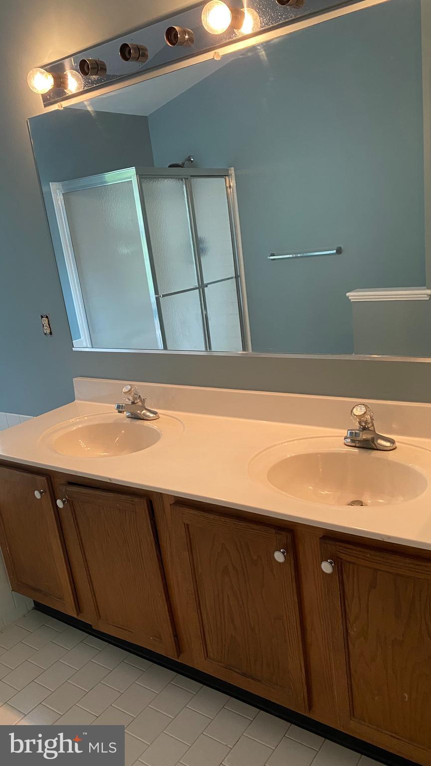 HOMELAND - Residential Lease