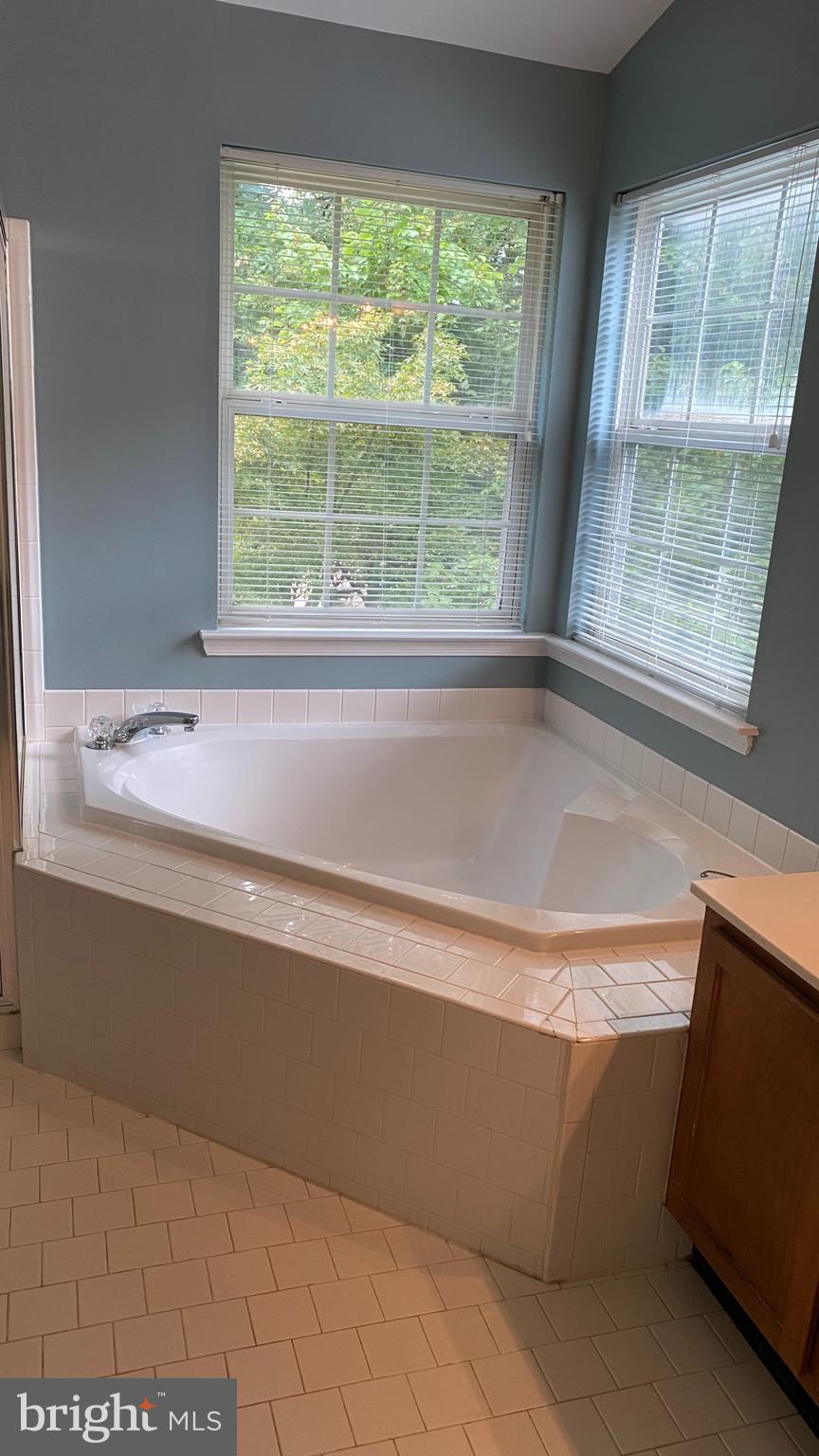 HOMELAND - Residential Lease