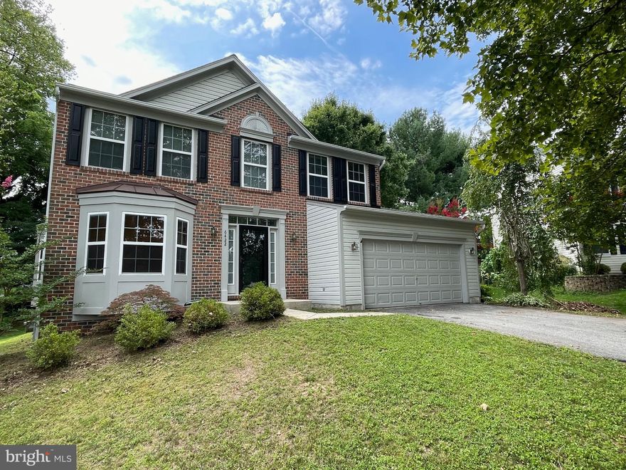 Beautiful Home in Eldersburg.  Brand New Carpet throughout, New Paint, New Deck Floor,  Large Bedrooms, and Two Car Garage.  On a quiet Cul-De-Sac with plenty of parking on an extended driveway and street.  Great location near Rt. 32 / Liberty Road.  Small Dogs OK, No Cats or Large Dogs.  Min Verifiable Income of $110K, and min Credit Score 630.