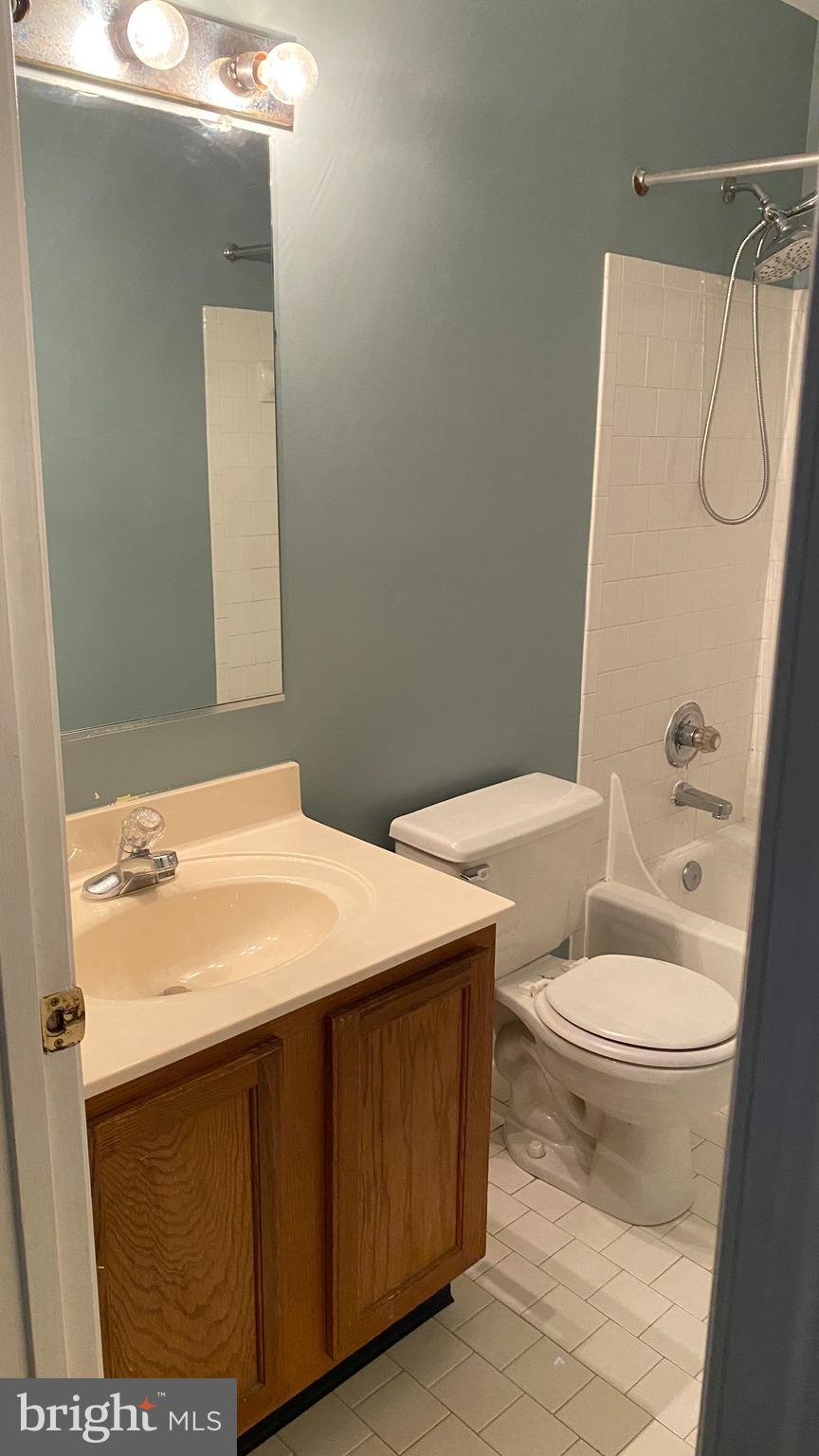 HOMELAND - Residential Lease