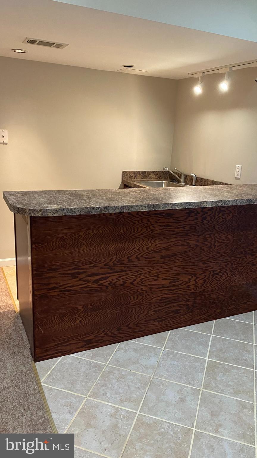 HOMELAND - Residential Lease